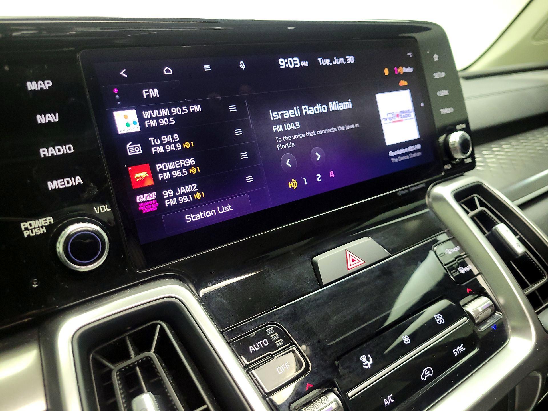 Thumbnail: 2023 Kia Sorento - 16