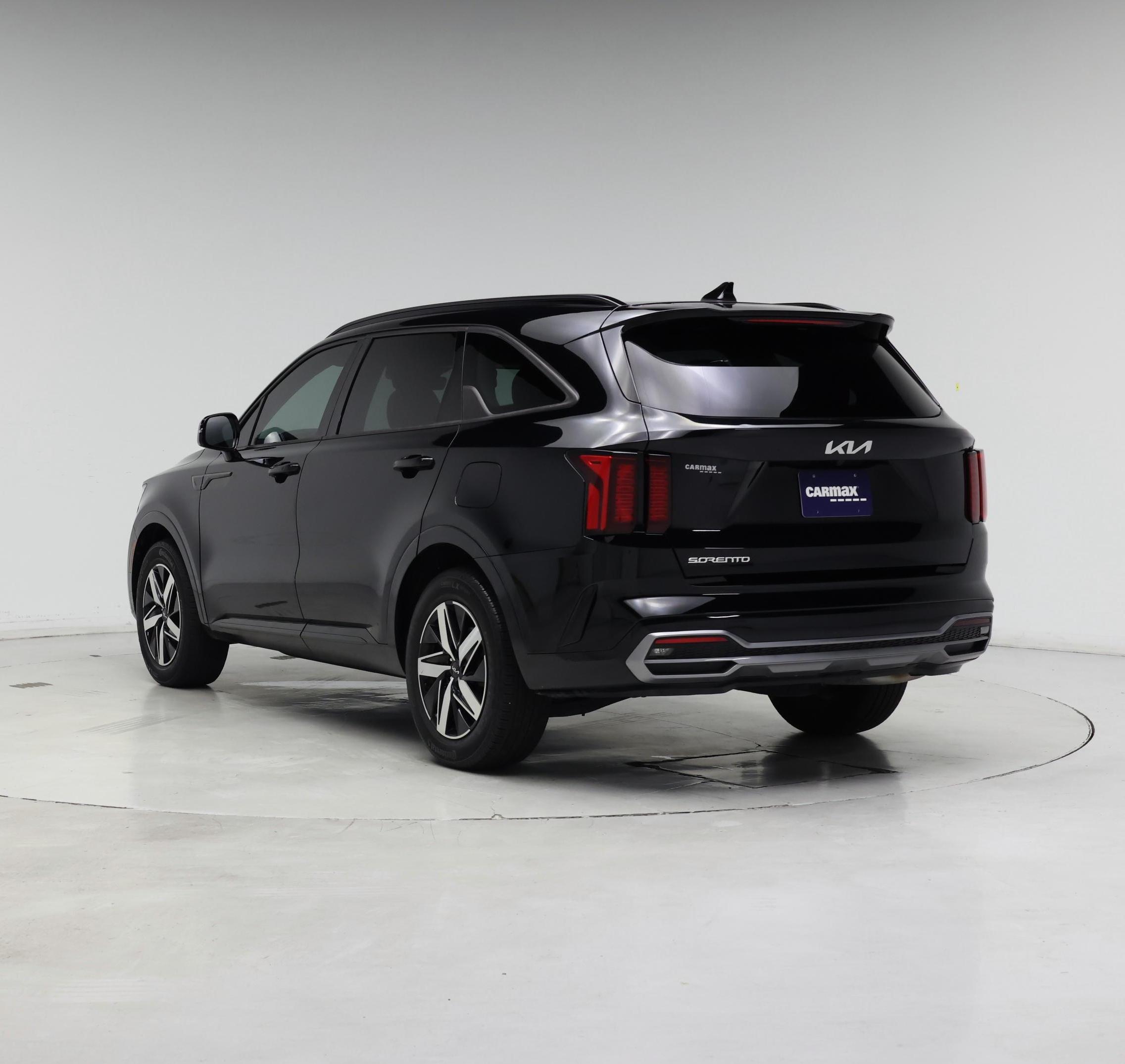 Thumbnail: 2023 Kia Sorento - 2
