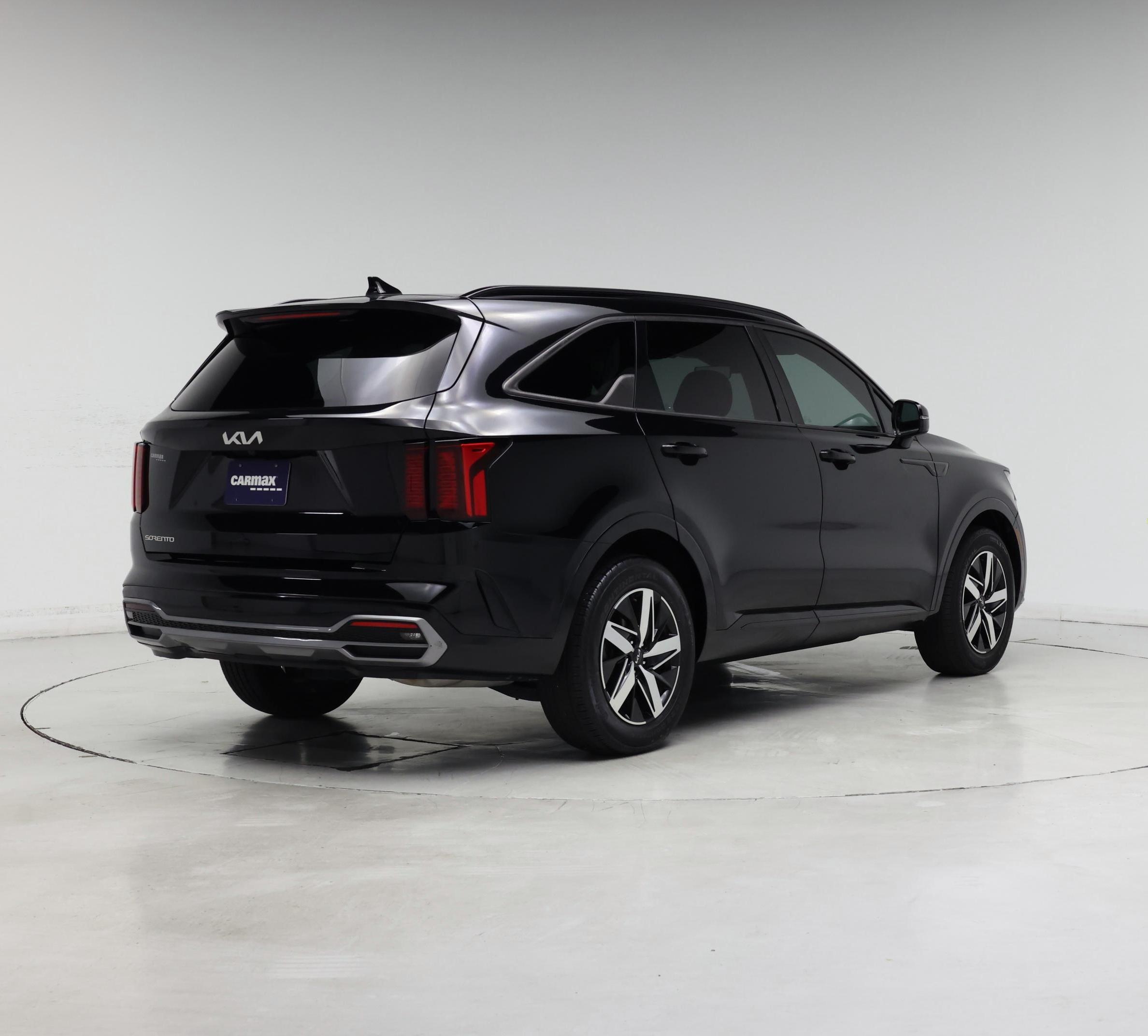 Thumbnail: 2023 Kia Sorento - 8