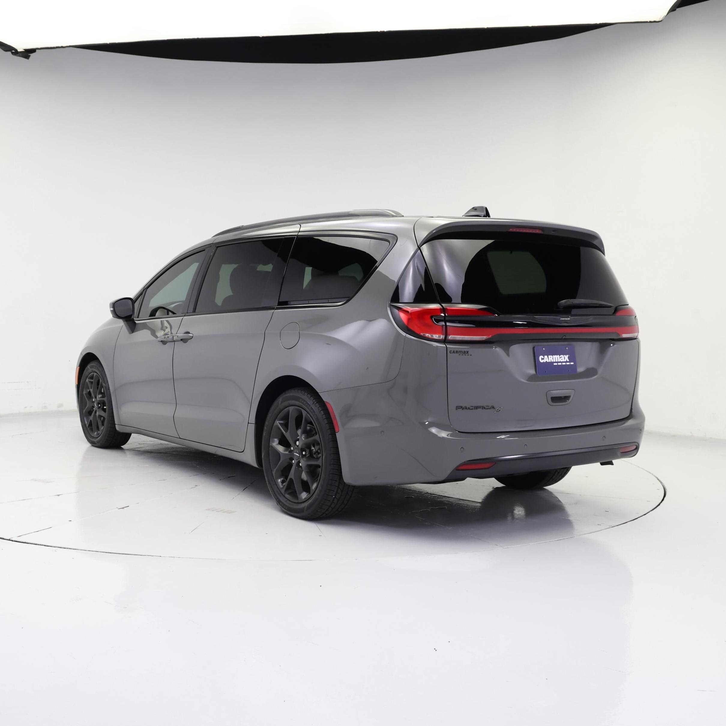 Thumbnail: 2023 Chrysler Pacifica - 2
