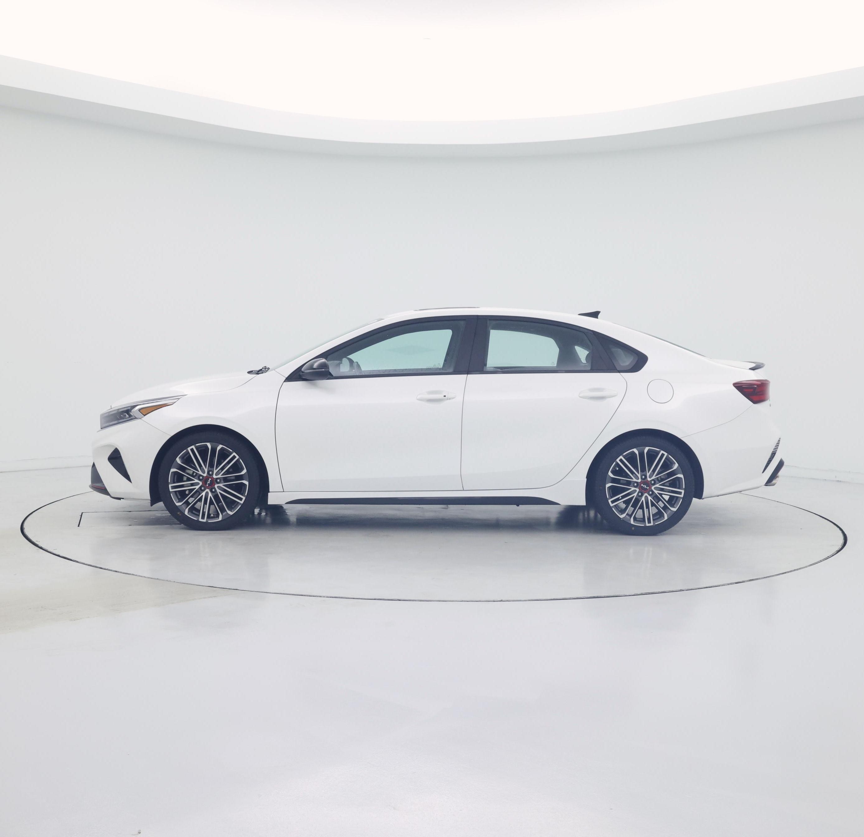 Thumbnail: 2023 Kia Forte - 3