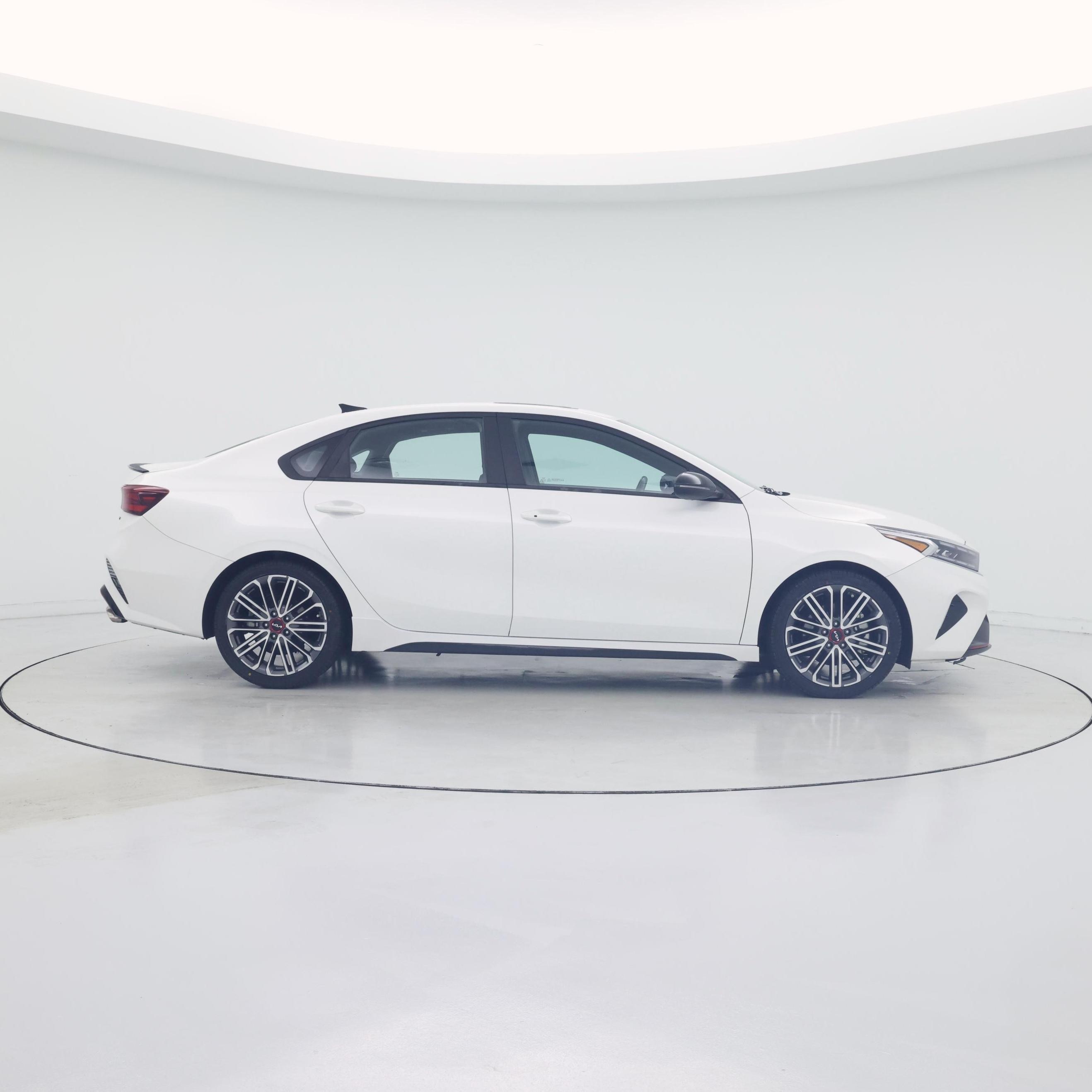 Thumbnail: 2023 Kia Forte - 7
