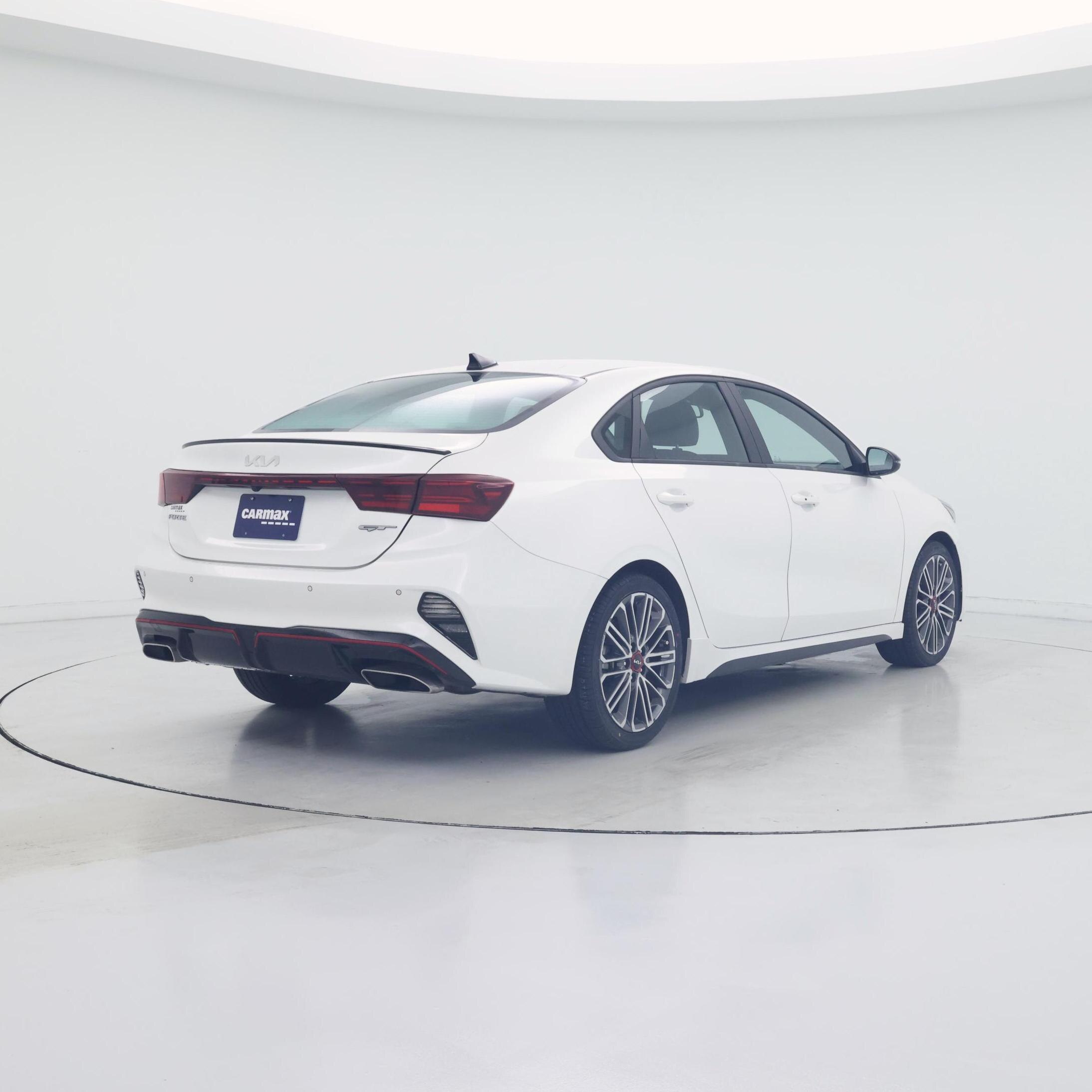 Thumbnail: 2023 Kia Forte - 8