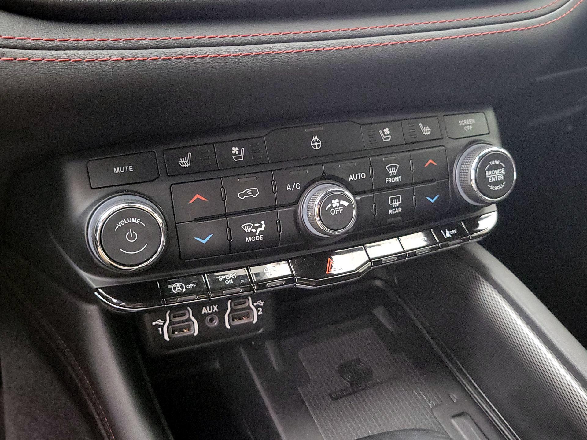 Thumbnail: 2023 Dodge Durango - 17