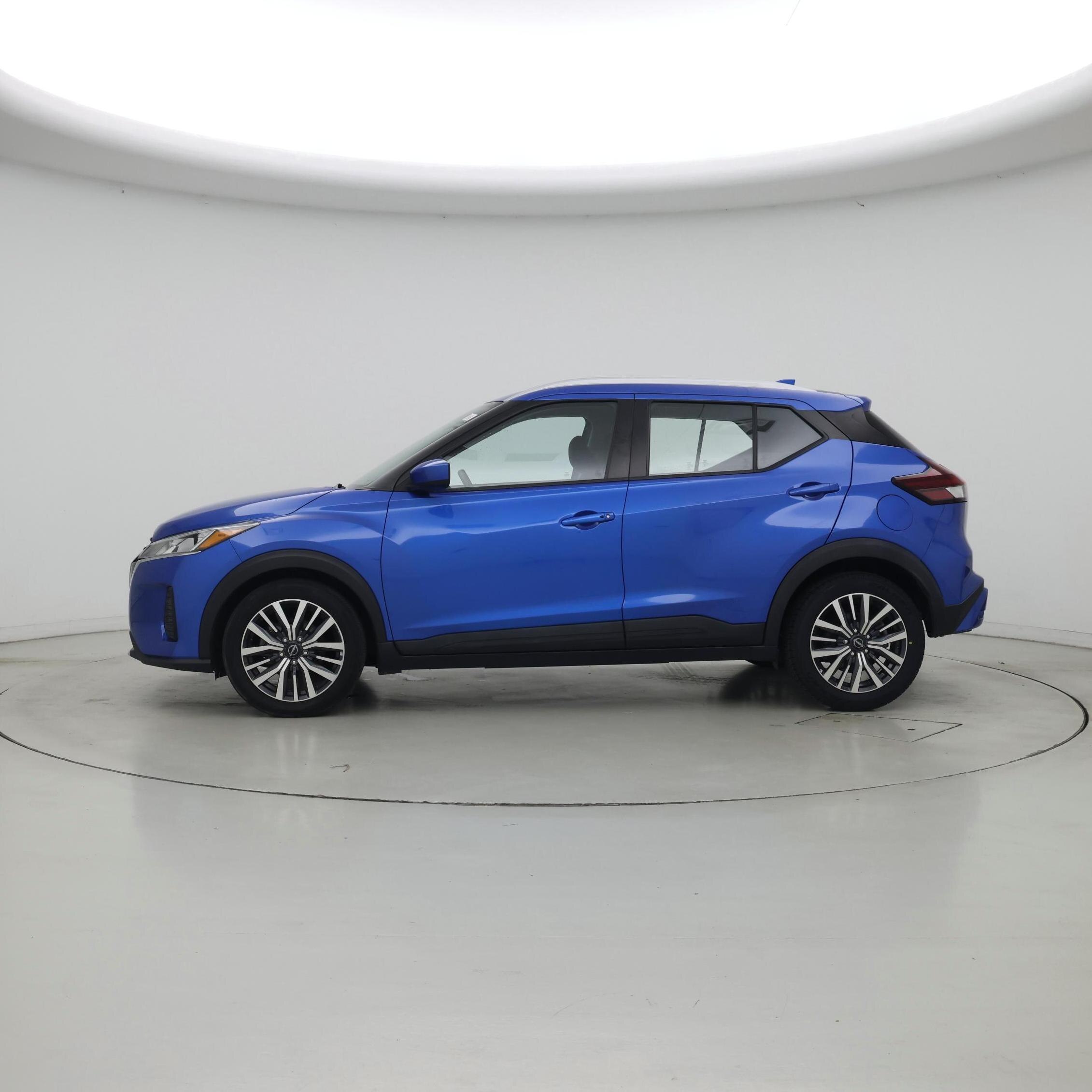 Thumbnail: 2023 Nissan Kicks - 3