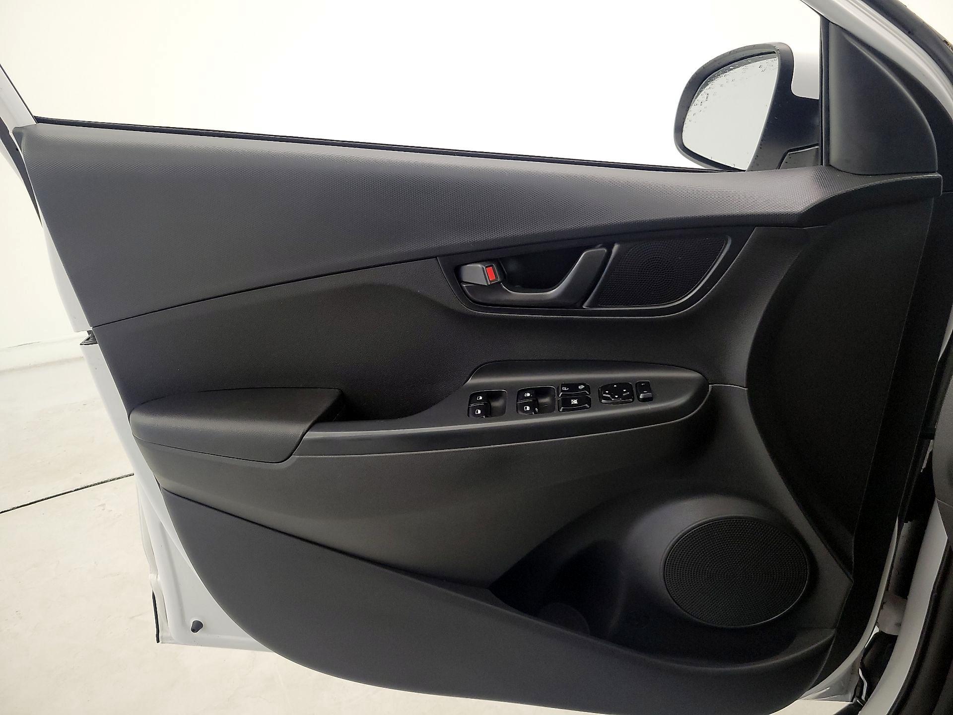 Thumbnail: 2022 Hyundai Kona - 12