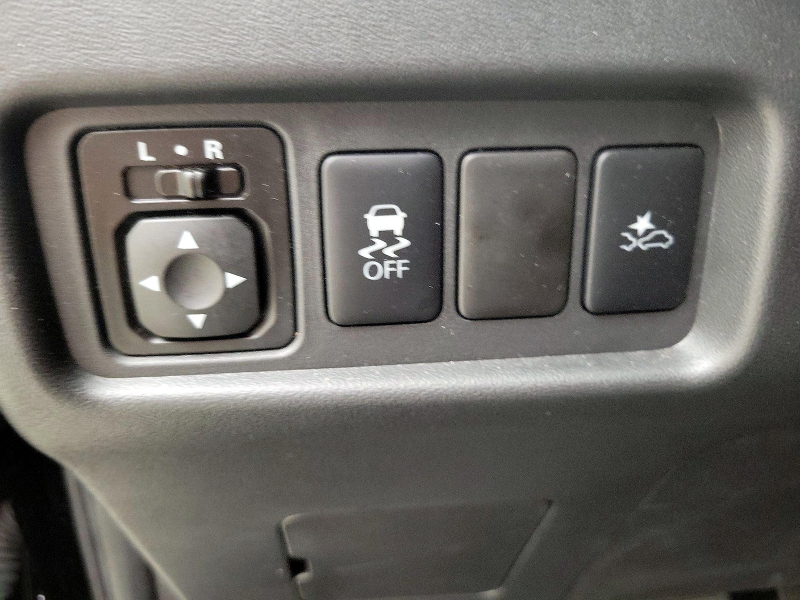 2024 Mitsubishi Mirage ES - Photo 14