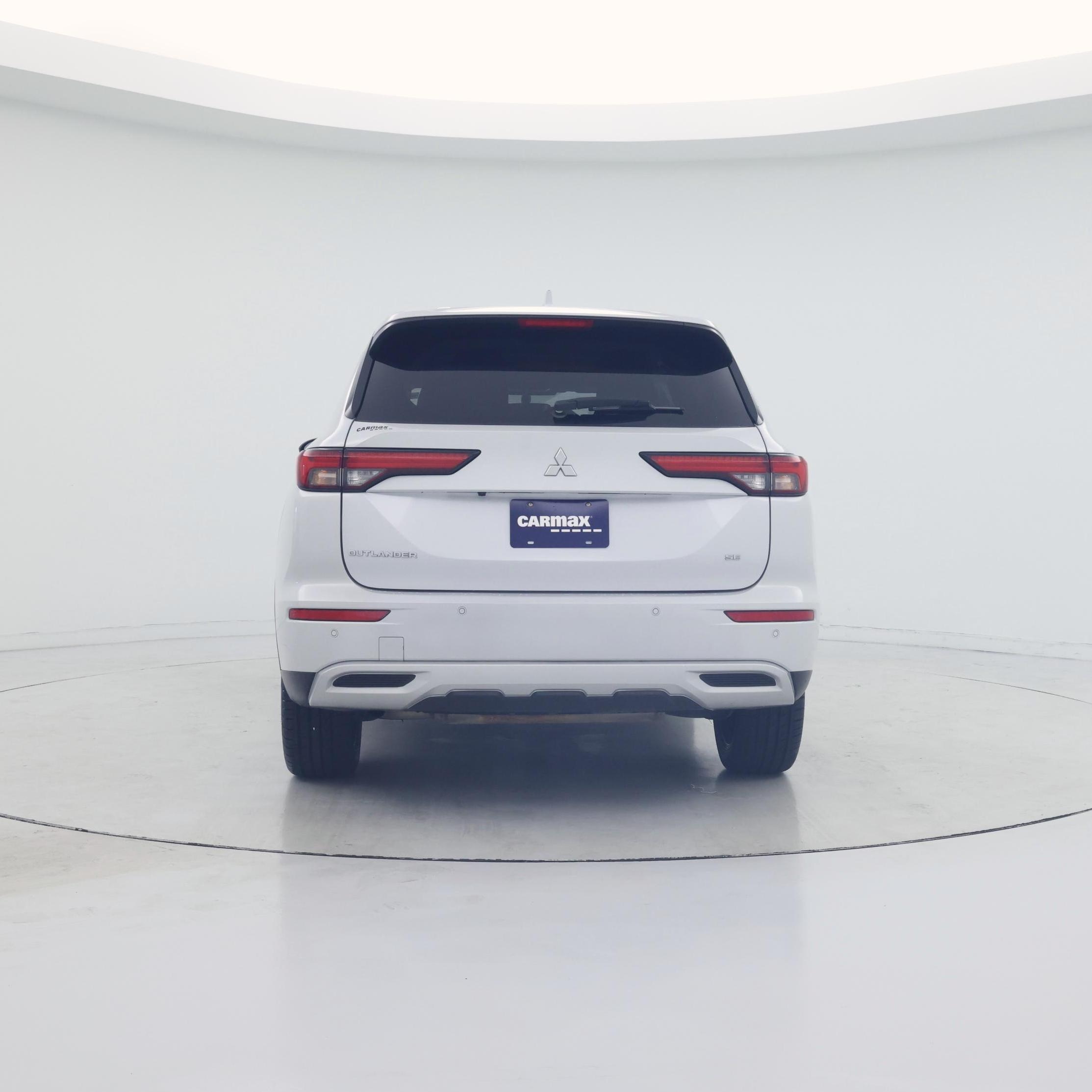 Thumbnail: 2023 Mitsubishi Outlander - 6