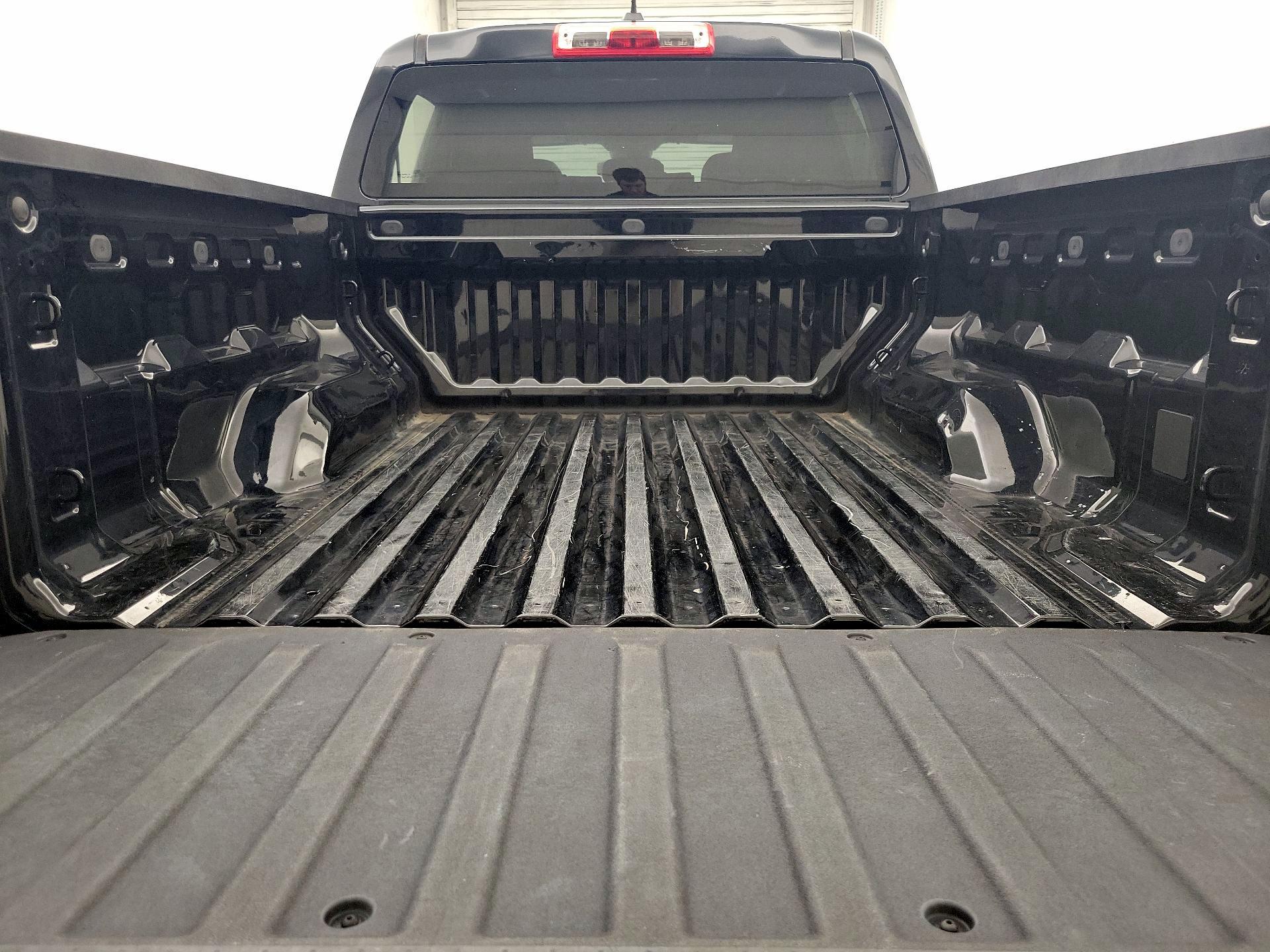 Thumbnail: 2024 Chevrolet Colorado - 20