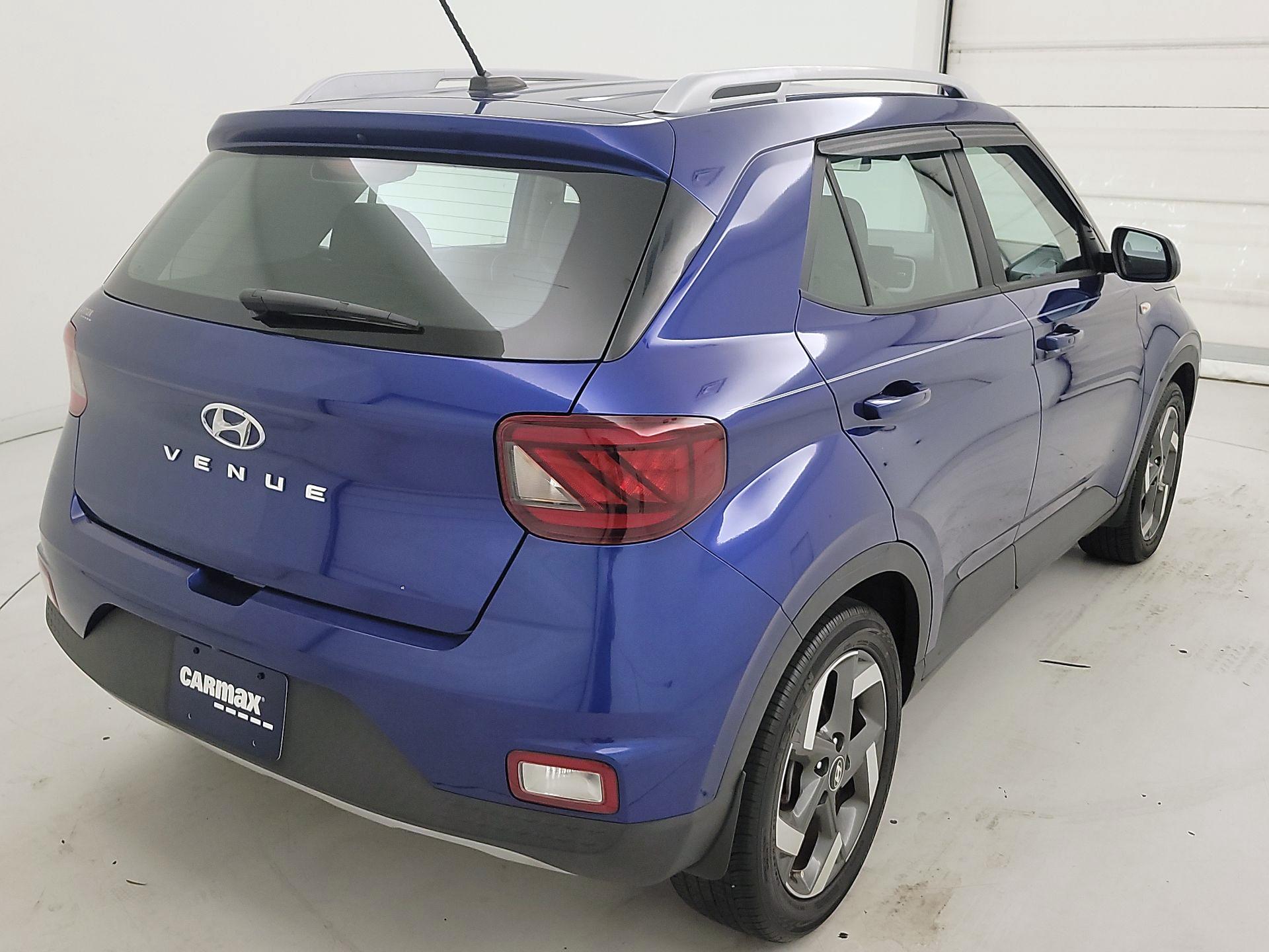 Thumbnail: 2023 Hyundai Venue - 5