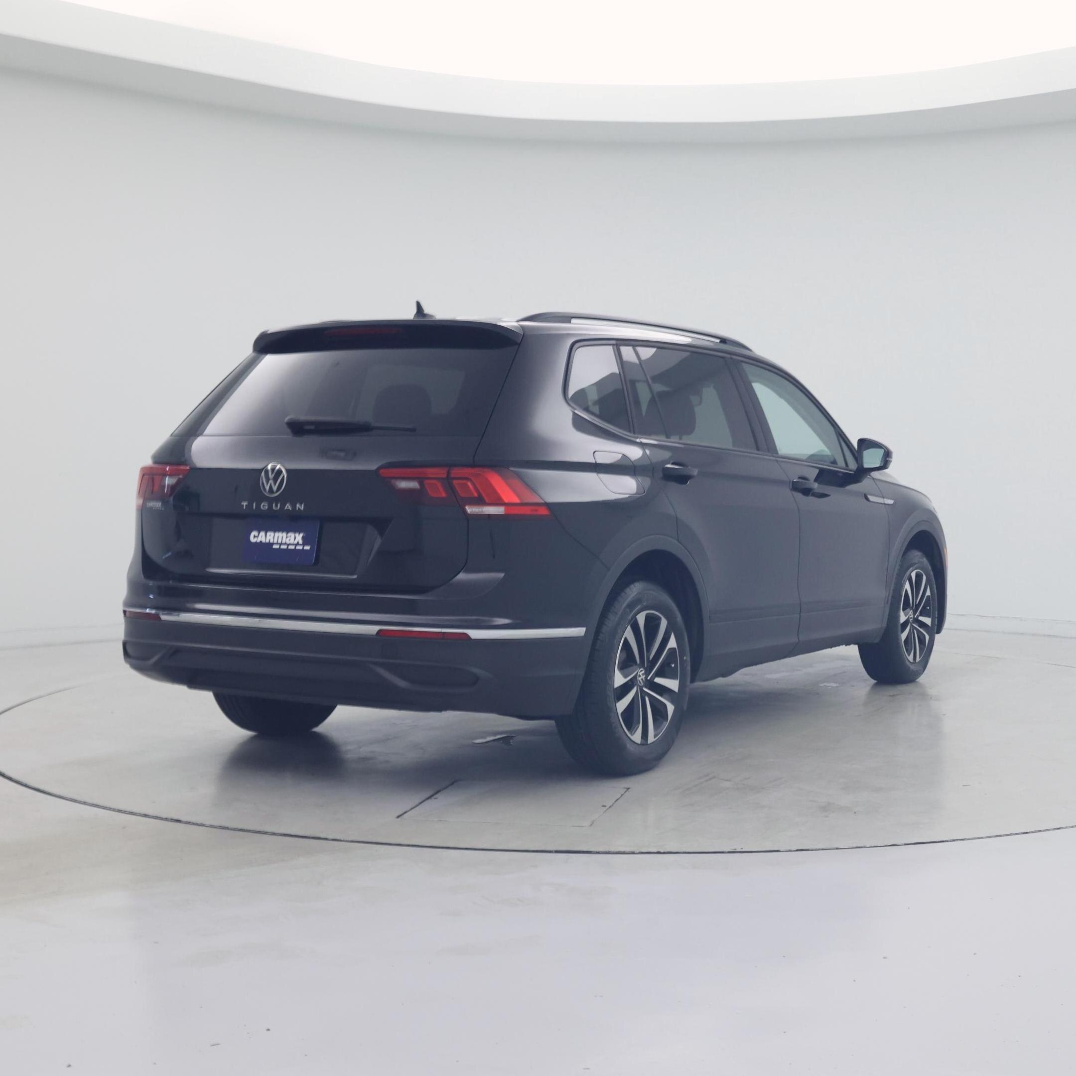 Thumbnail: 2024 Volkswagen Tiguan - 8