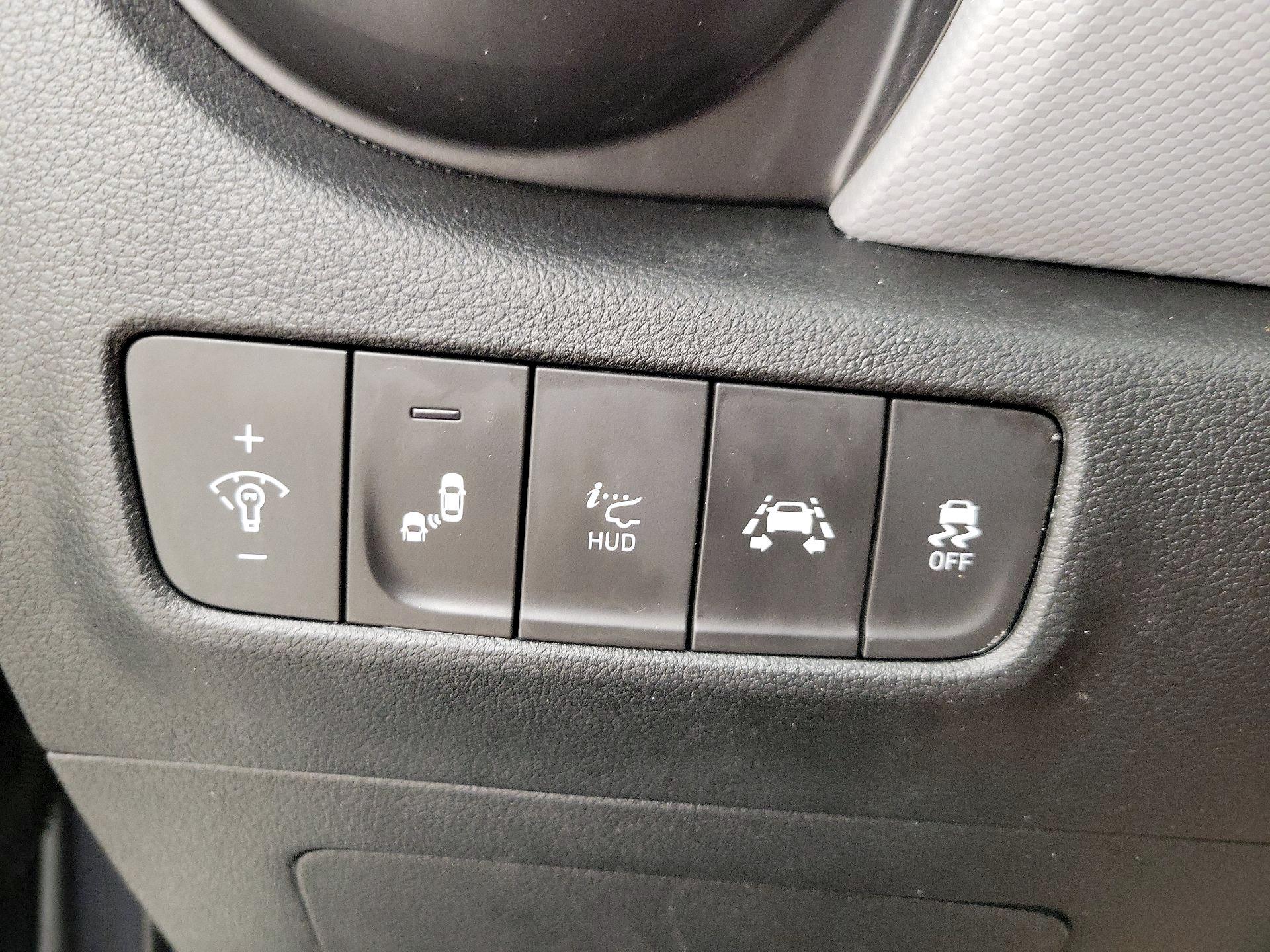 Thumbnail: 2021 Hyundai Kona - 13