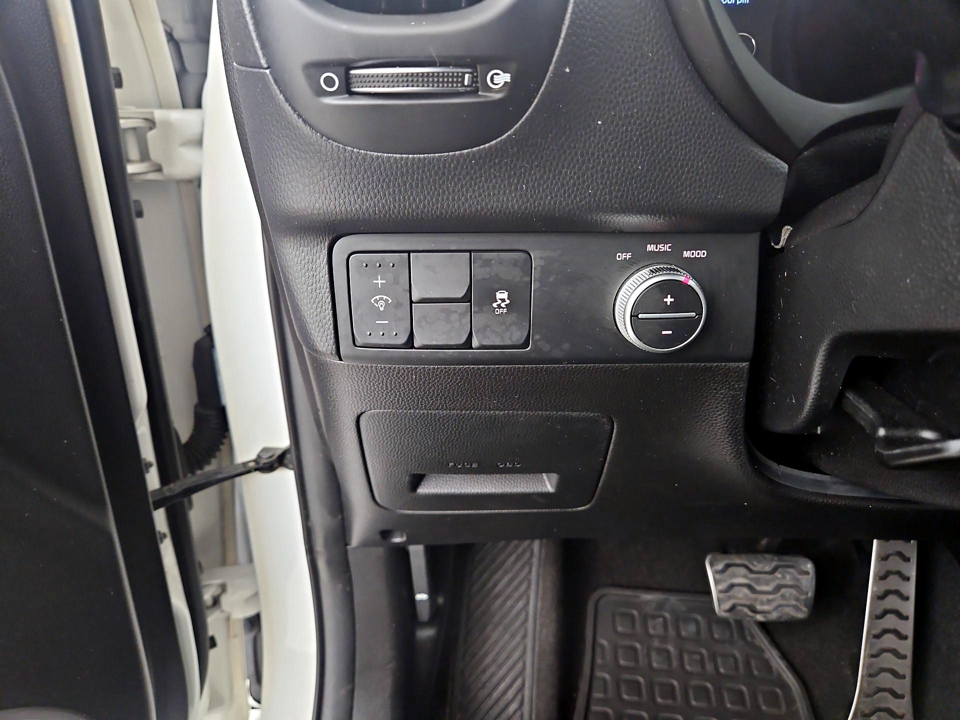 Thumbnail: 2014 Kia Soul - 11