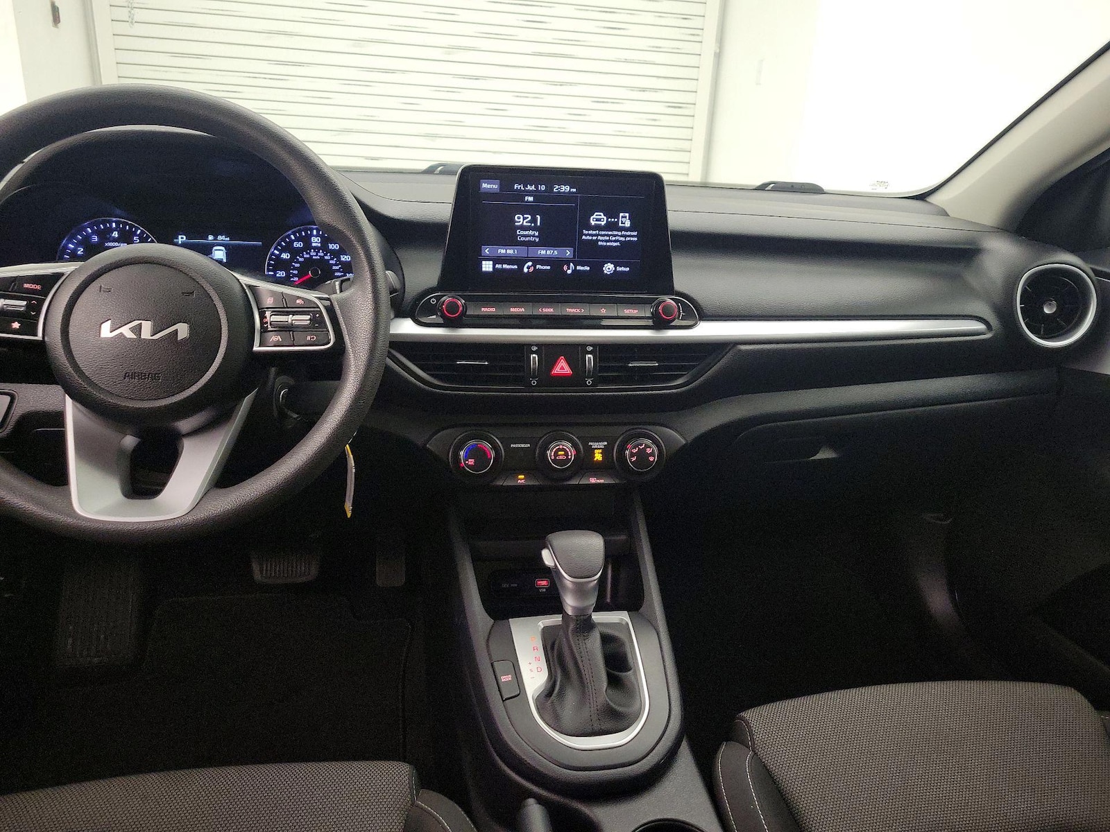 2024 Kia Forte LXS - Photo 10