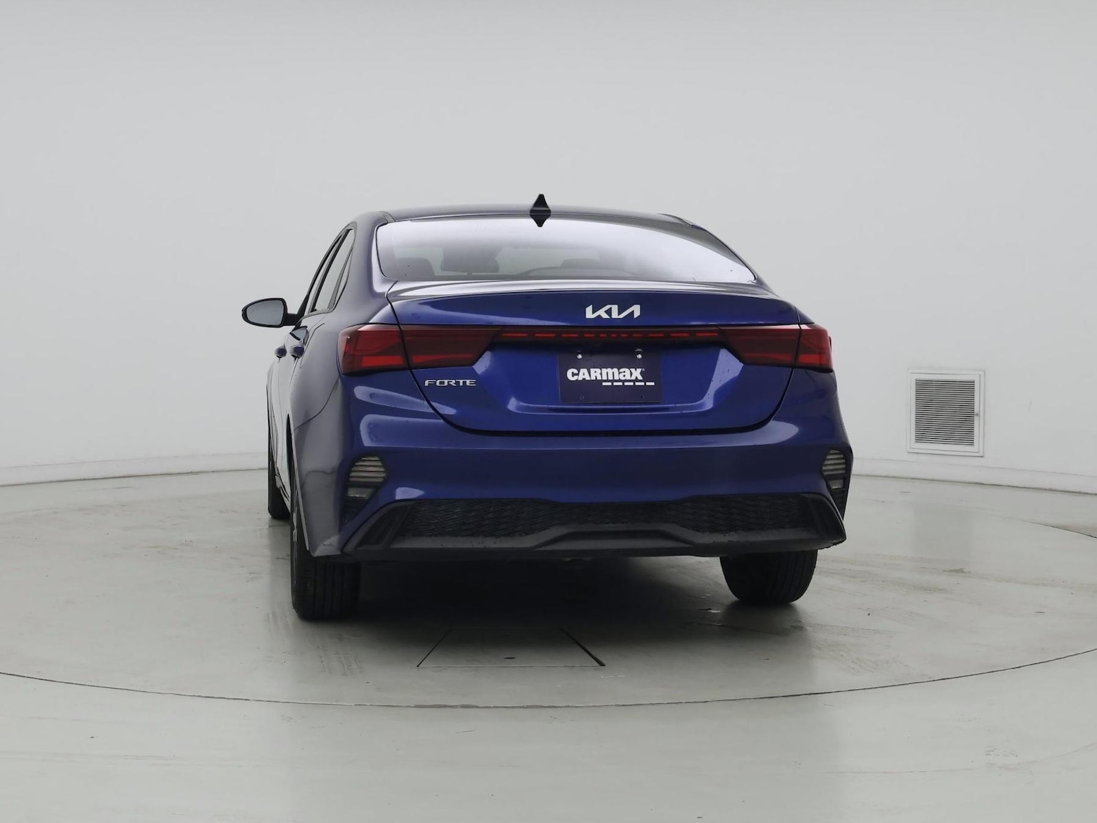 2024 Kia Forte LXS - Photo 7
