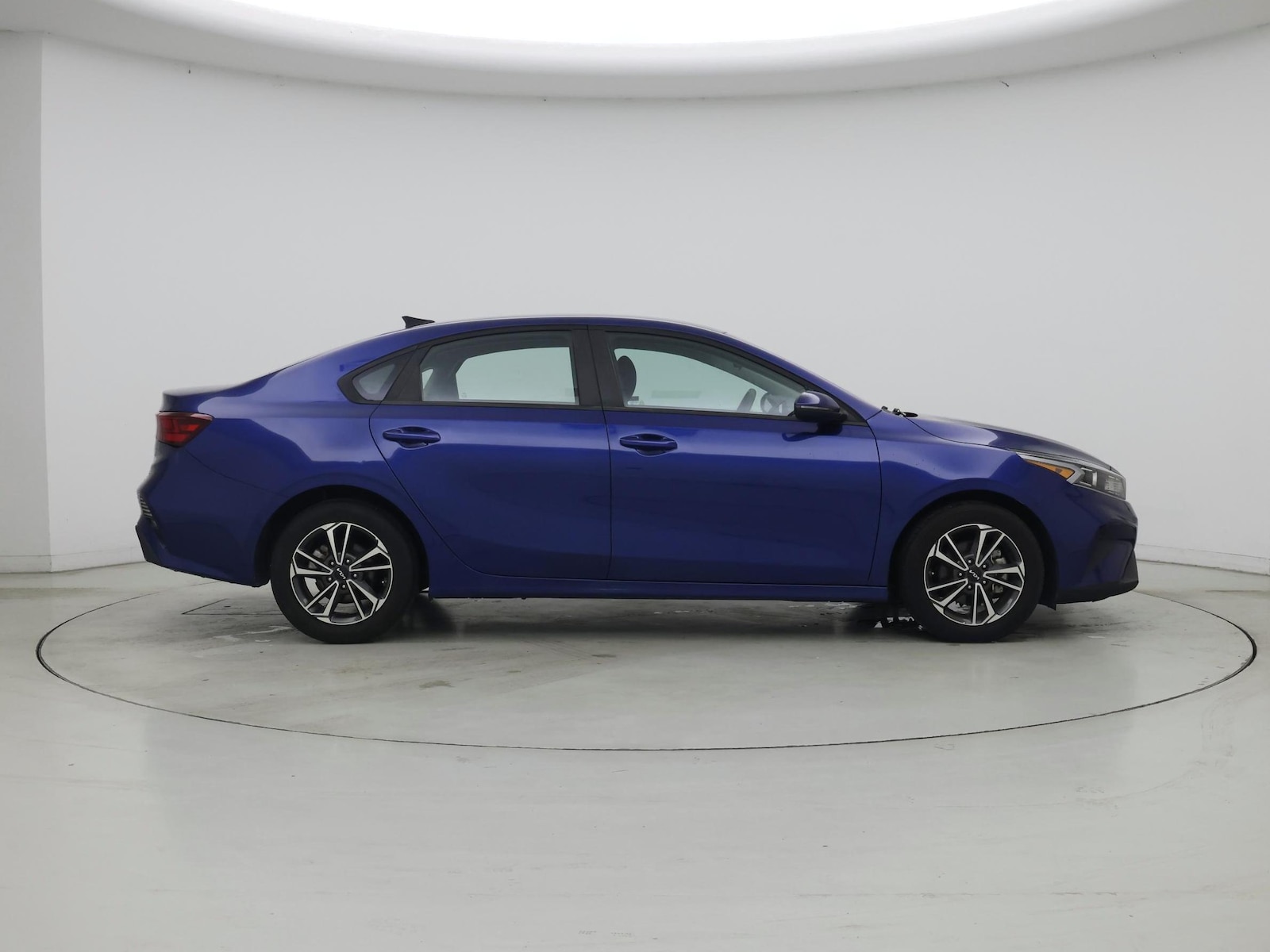 2024 Kia Forte LXS - Photo 8