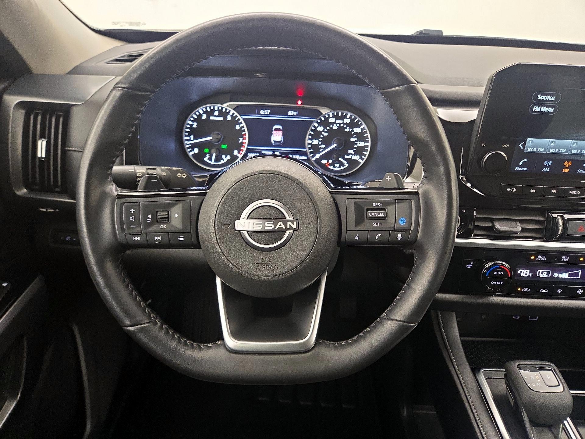 Thumbnail: 2023 Nissan Pathfinder - 10