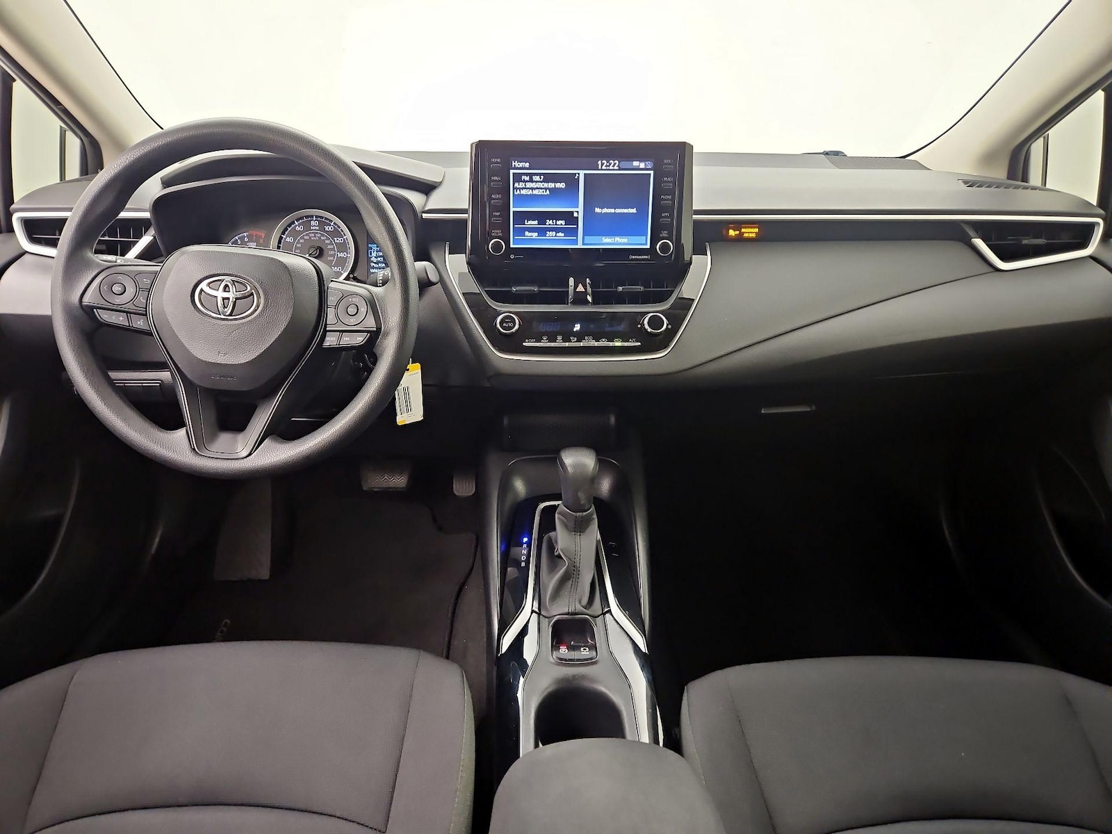 2022 Toyota Corolla LE - Photo 10