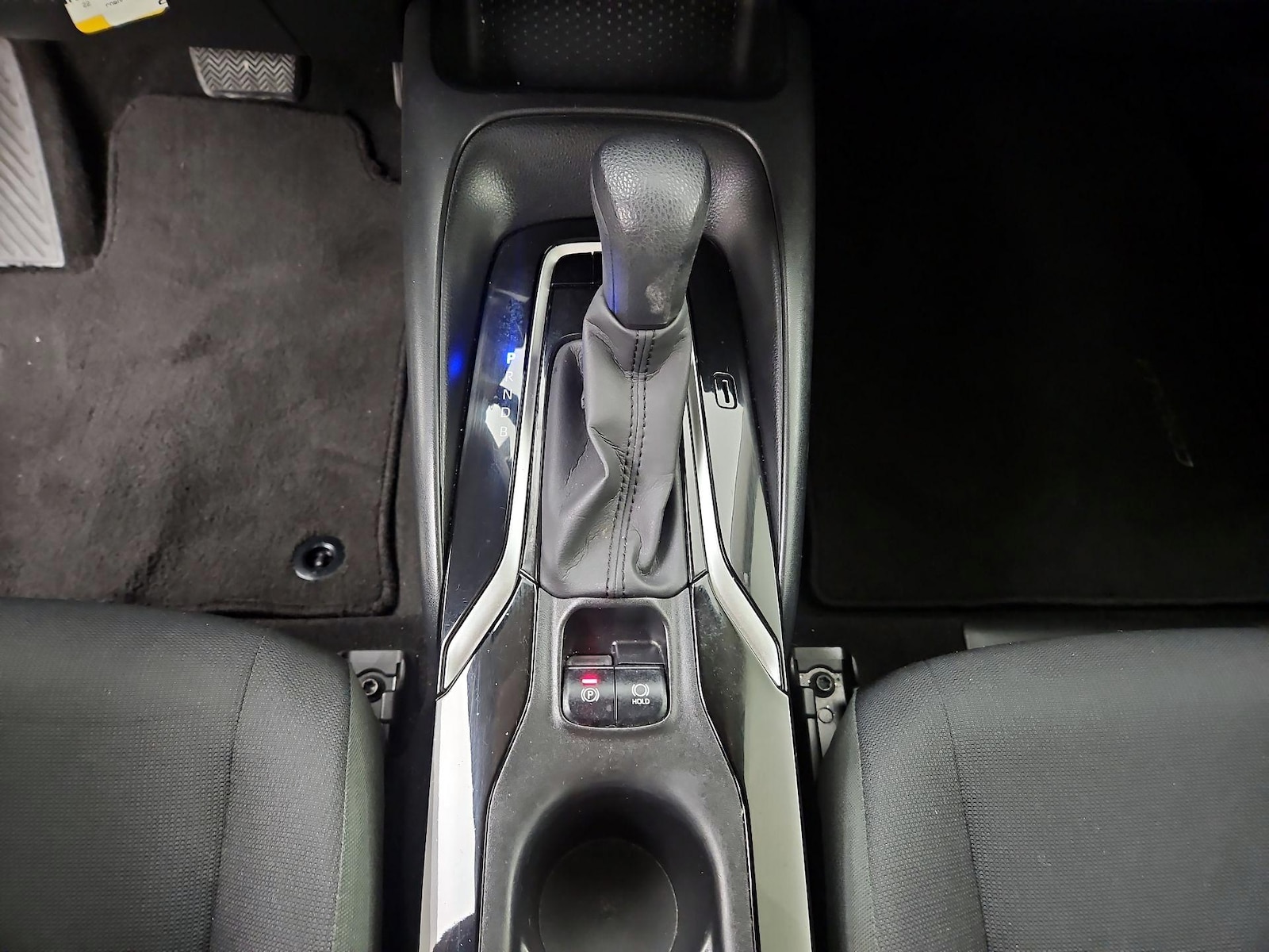 2022 Toyota Corolla LE - Photo 18
