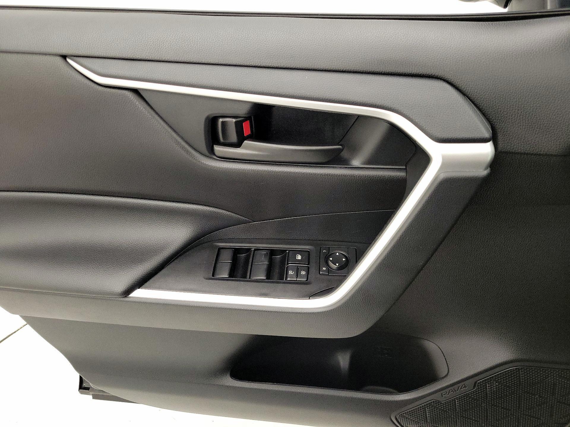 Thumbnail: 2024 Toyota RAV4 - 12
