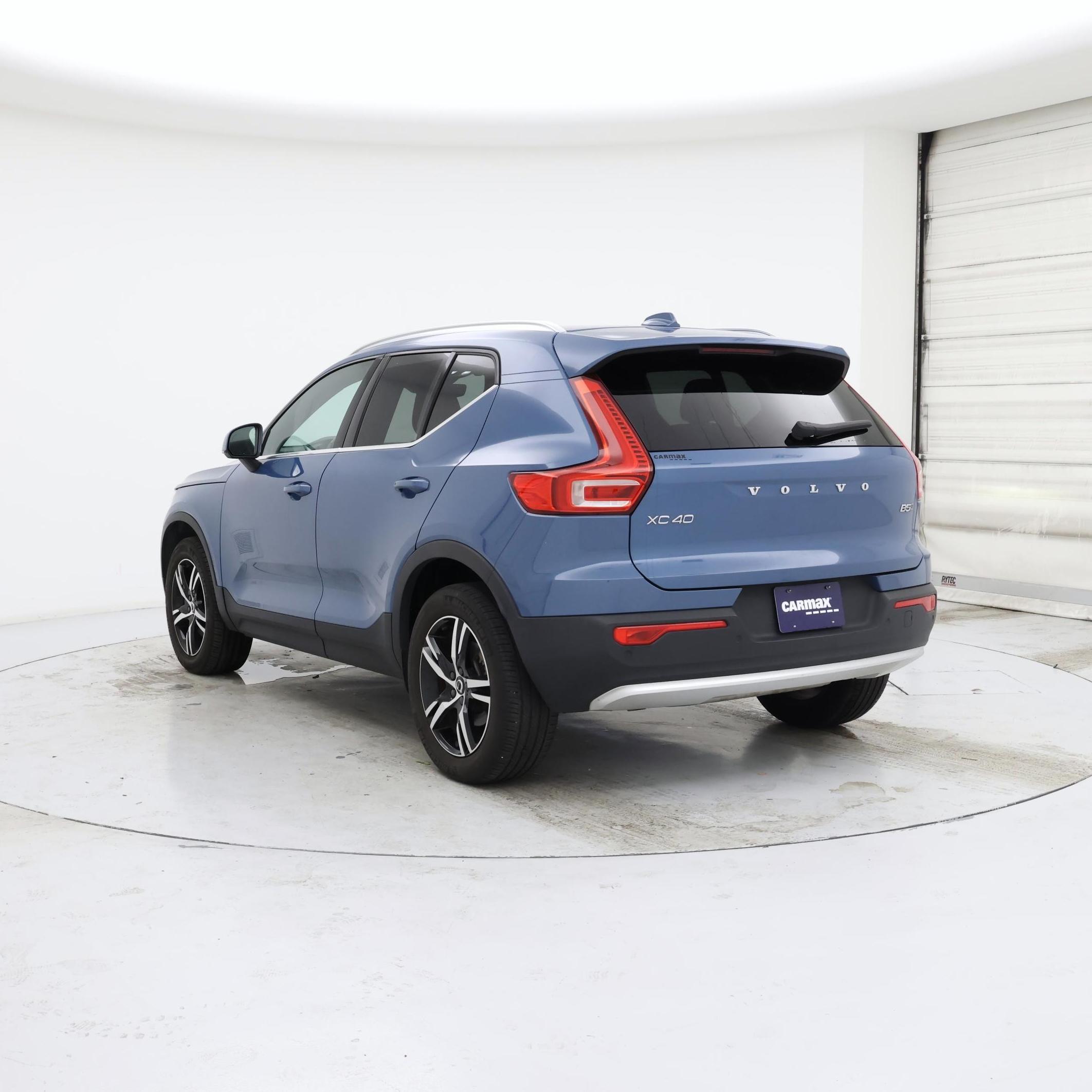 Thumbnail: 2024 Volvo XC40 - 2