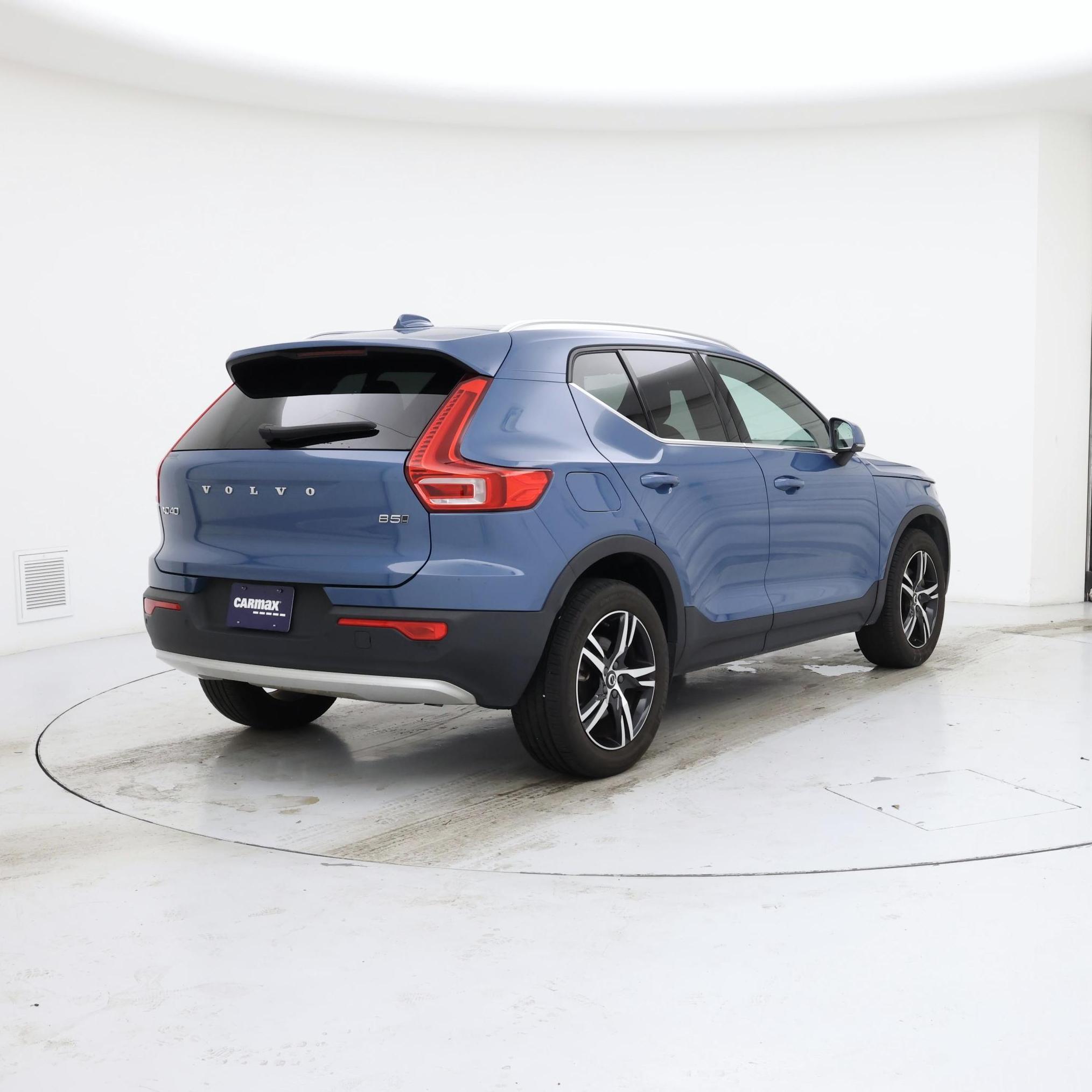 Thumbnail: 2024 Volvo XC40 - 8