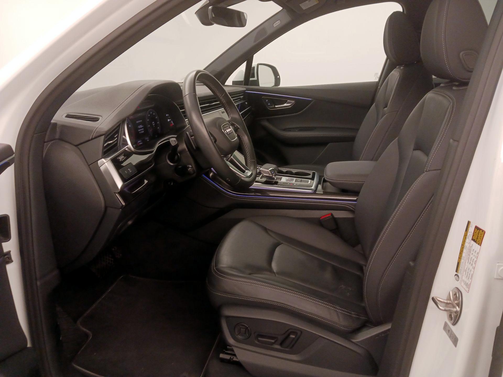 Thumbnail: 2025 Audi Q7 - 11