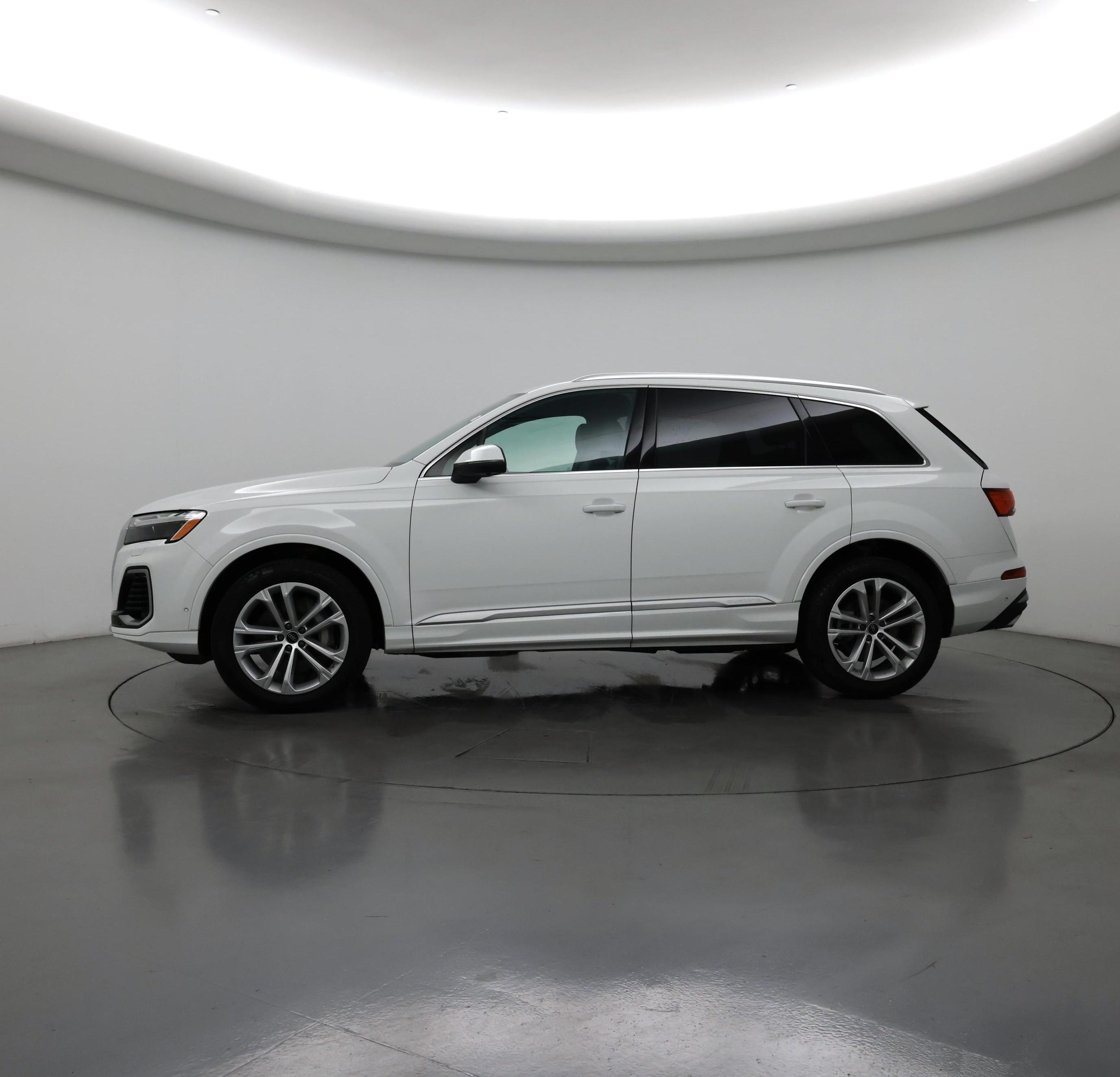 Thumbnail: 2025 Audi Q7 - 3