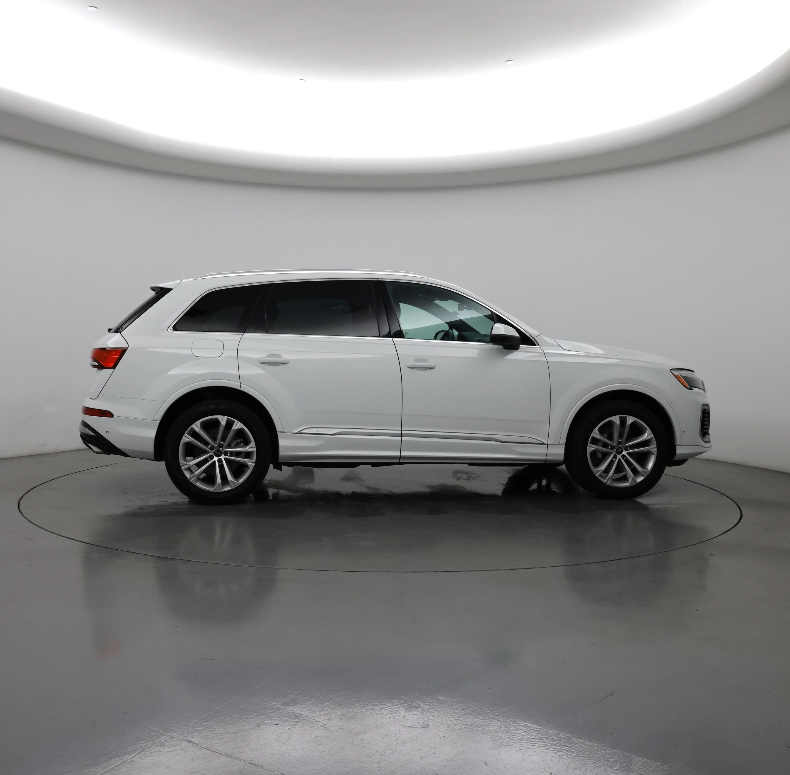 Thumbnail: 2025 Audi Q7 - 7