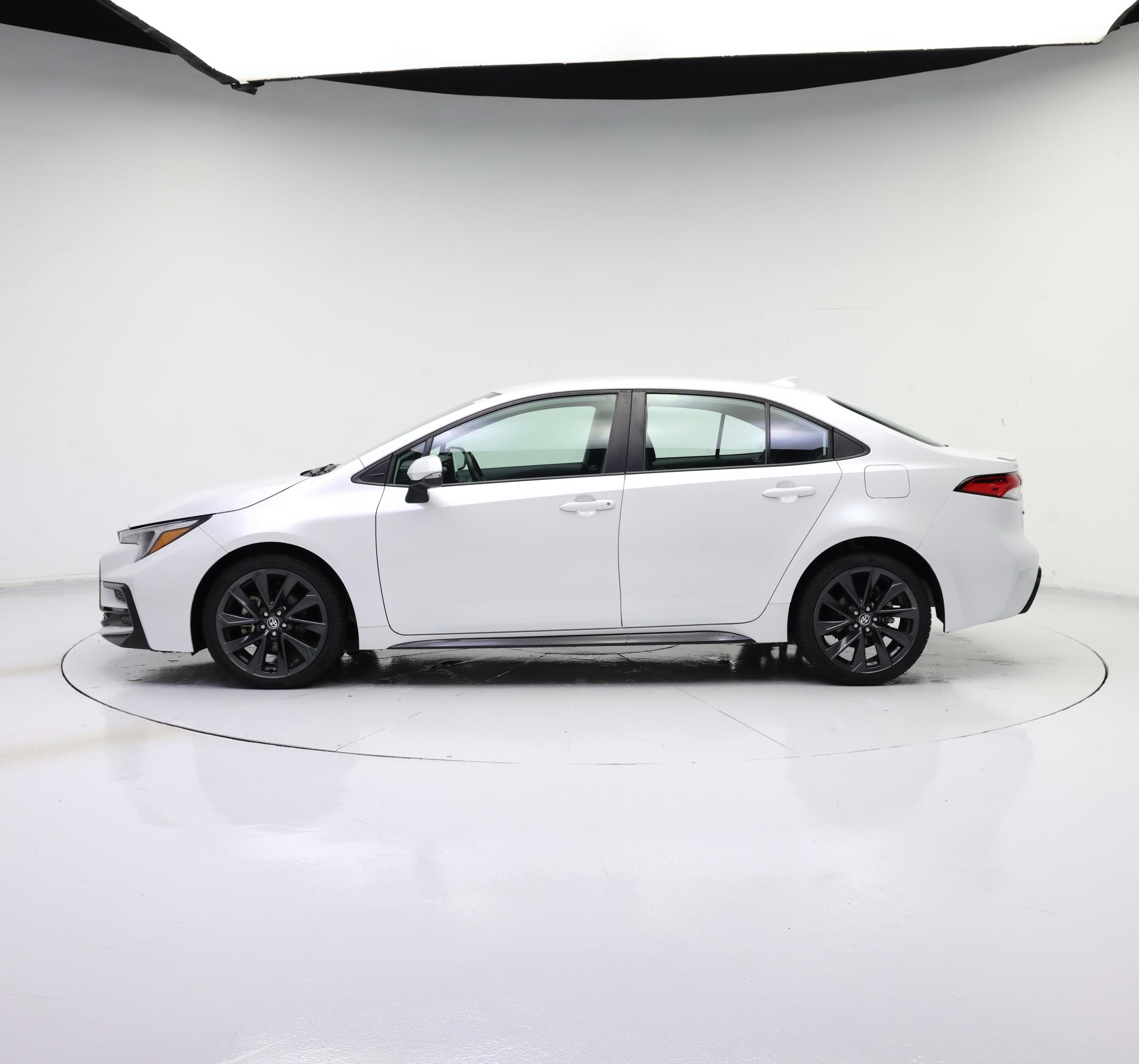 Thumbnail: 2023 Toyota Corolla - 3