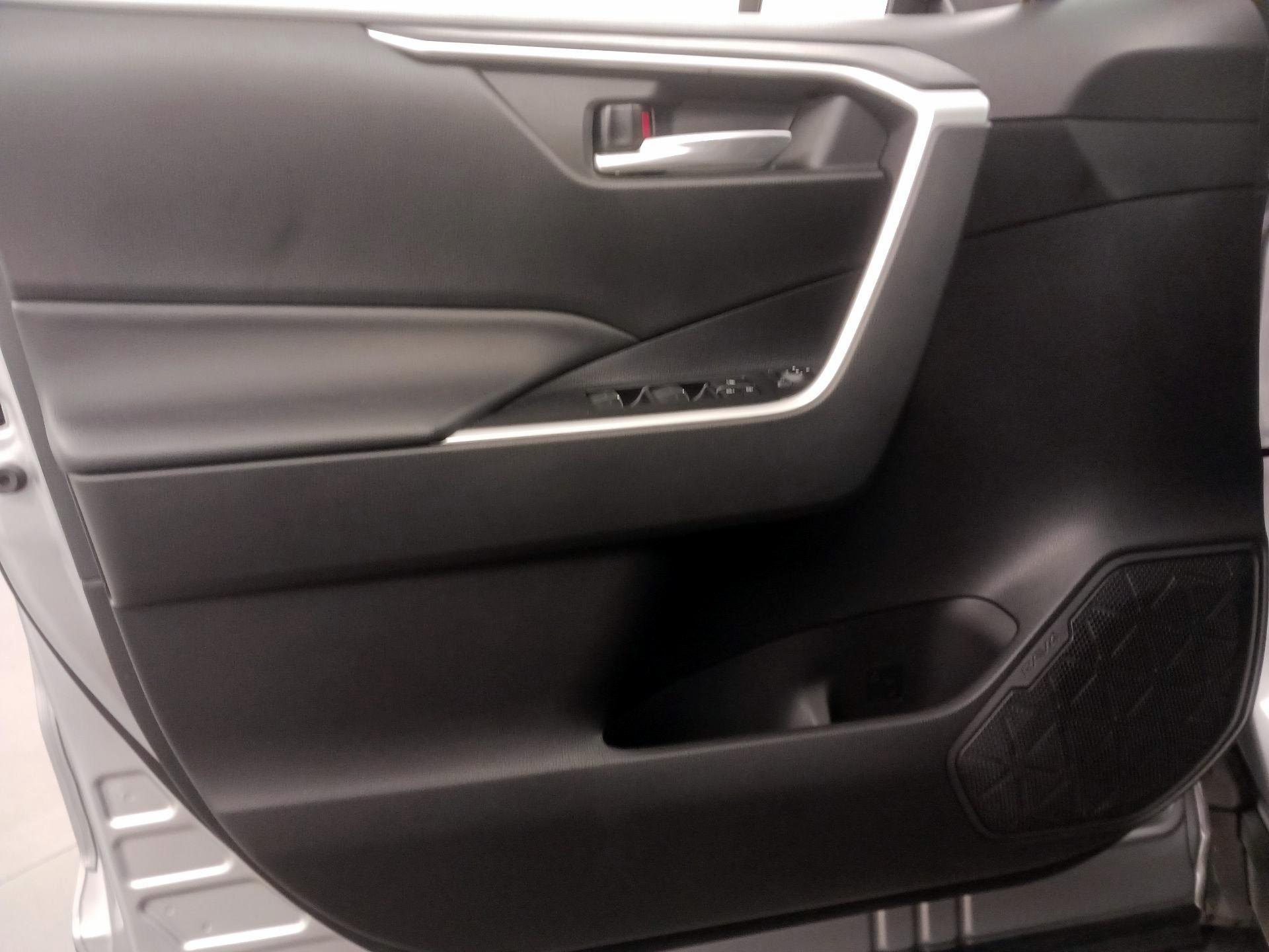 Thumbnail: 2023 Toyota RAV4 - 12