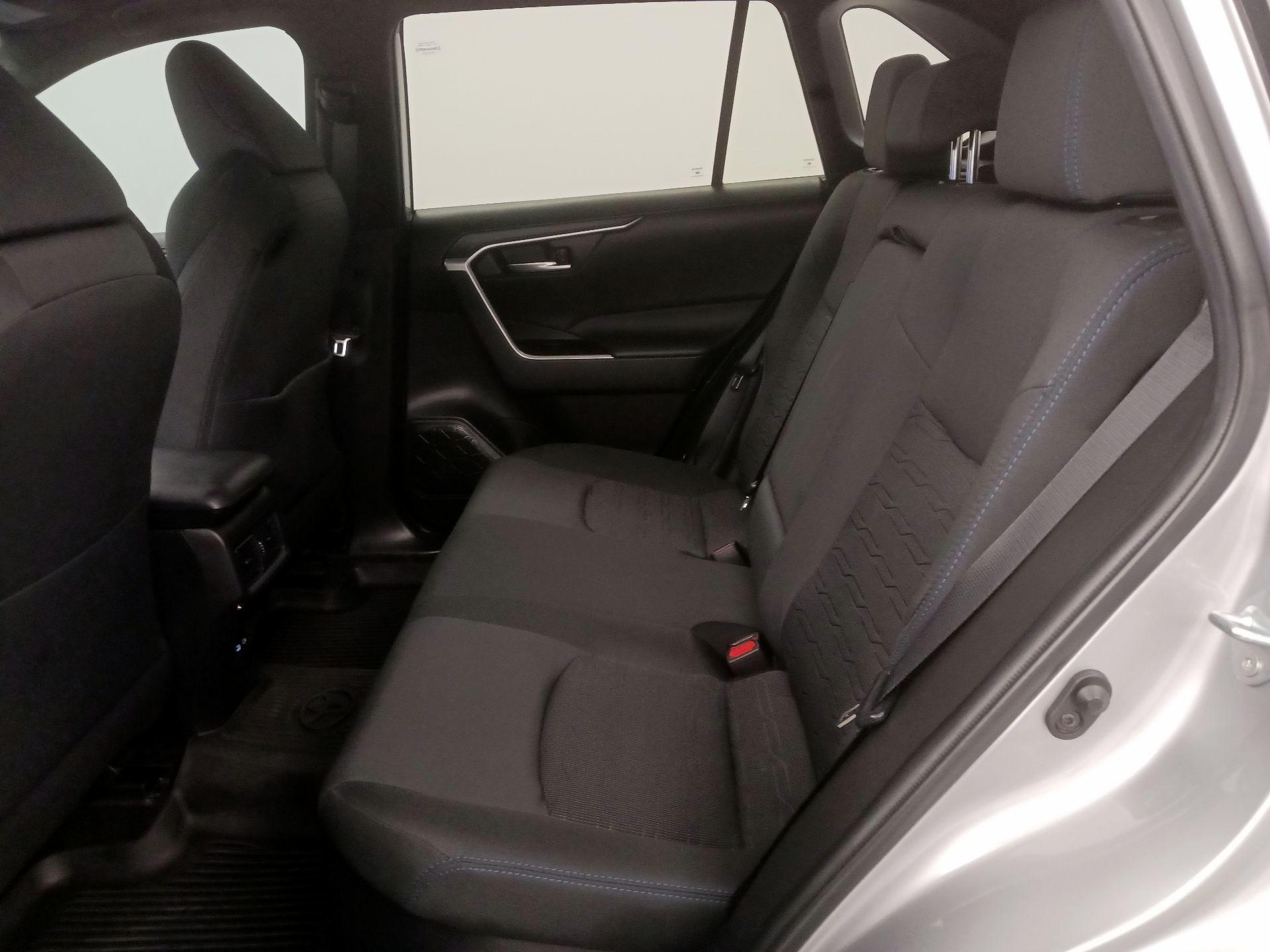 Thumbnail: 2023 Toyota RAV4 - 19