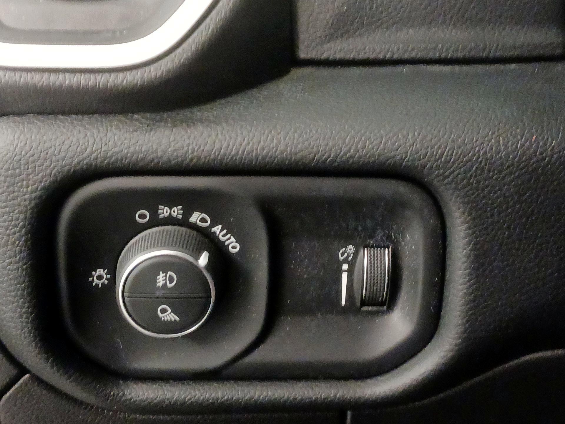 Thumbnail: 2021 RAM 1500 - 13