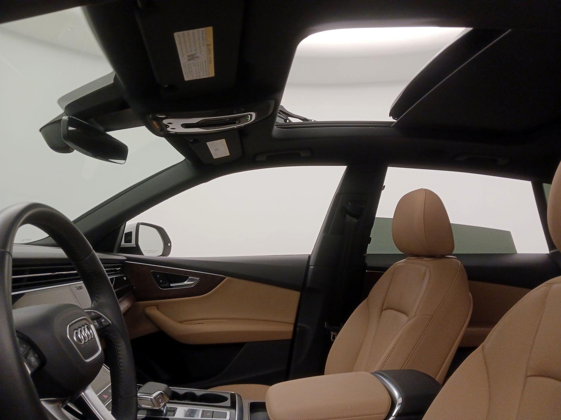 Thumbnail: 2020 Audi Q8 - 20