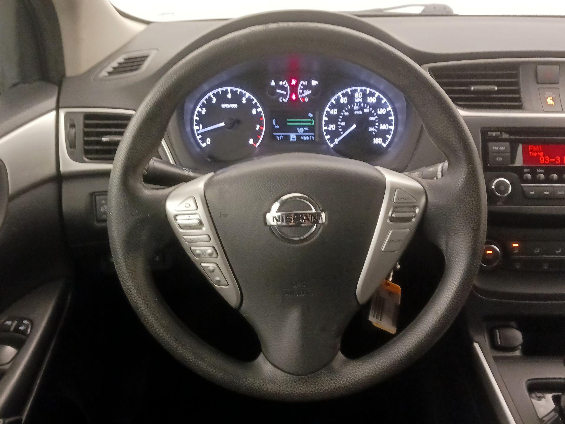 Thumbnail: 2017 Nissan Sentra - 10