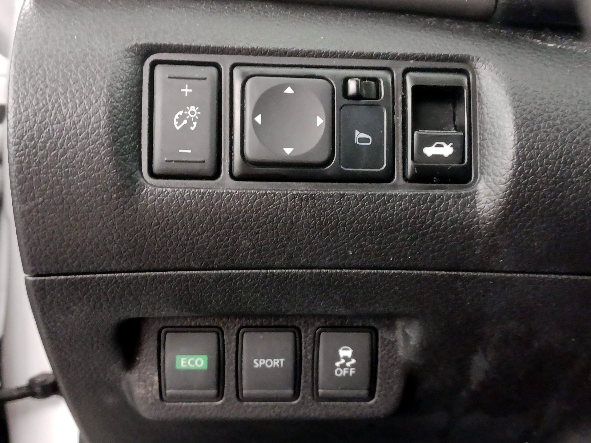 Thumbnail: 2017 Nissan Sentra - 13
