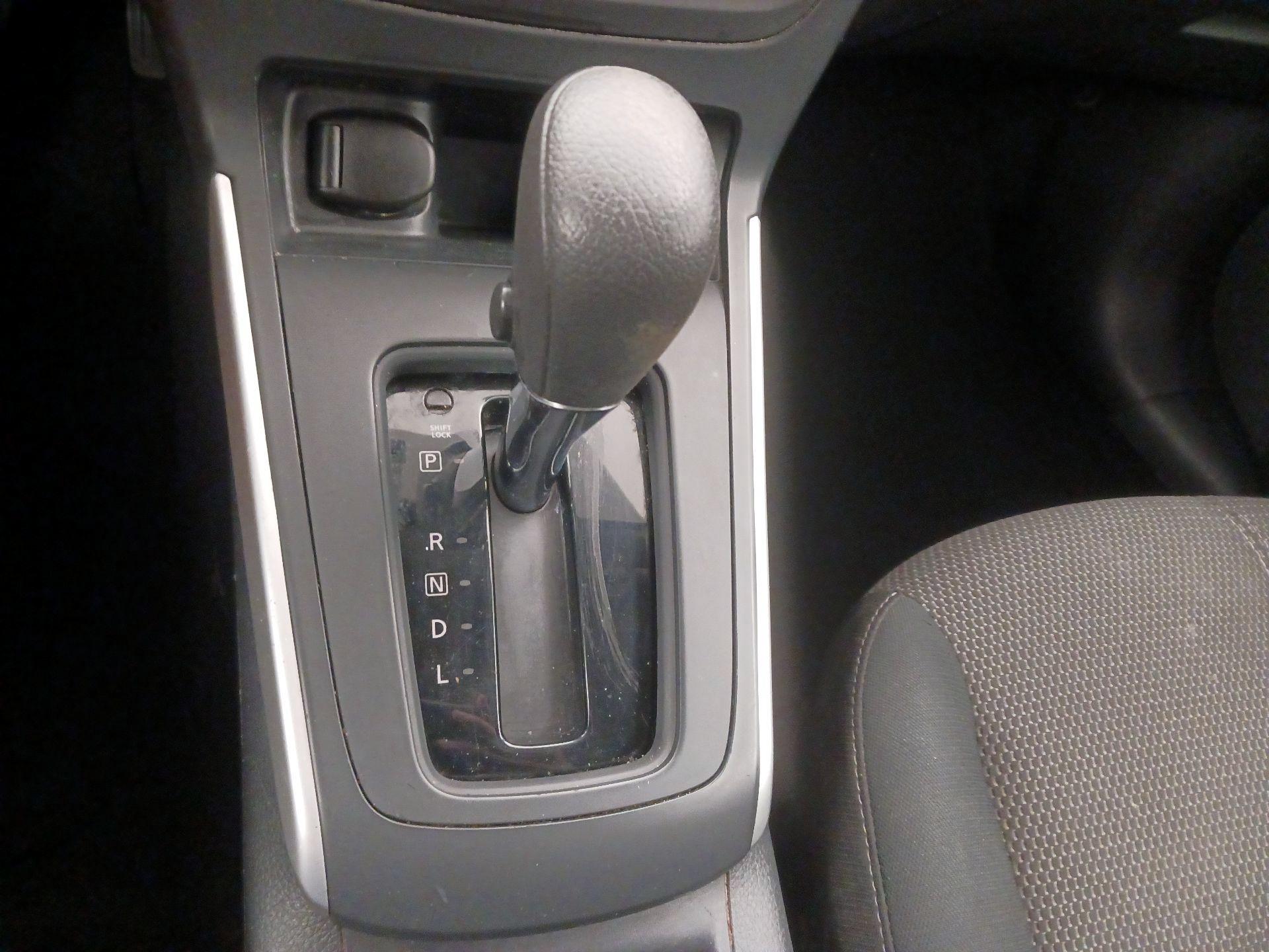 Thumbnail: 2017 Nissan Sentra - 16