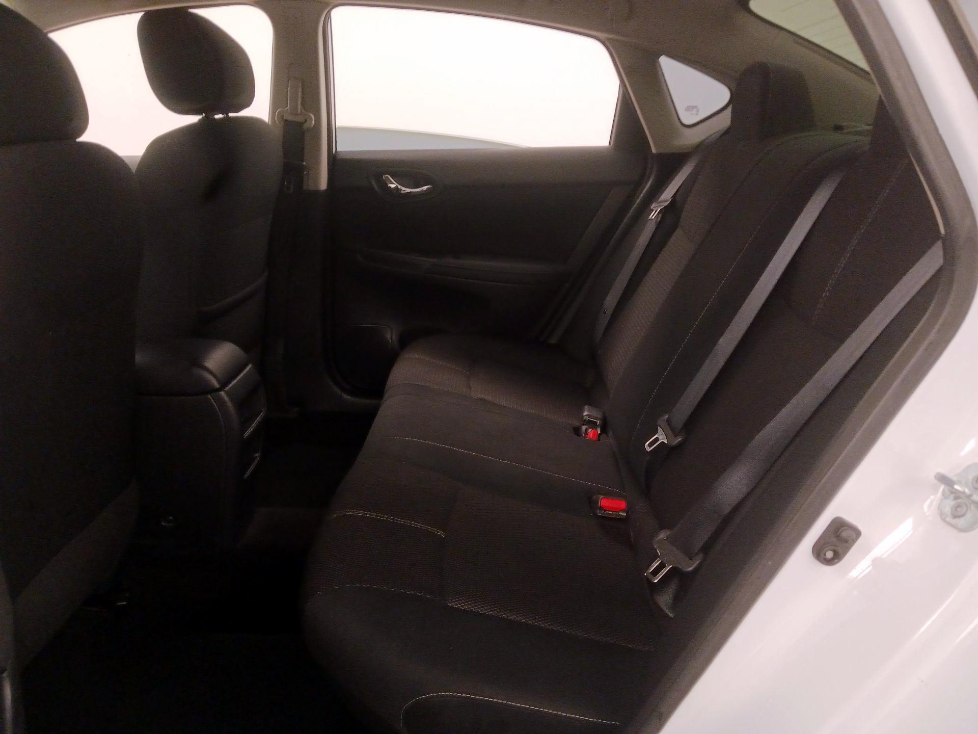 Thumbnail: 2017 Nissan Sentra - 18