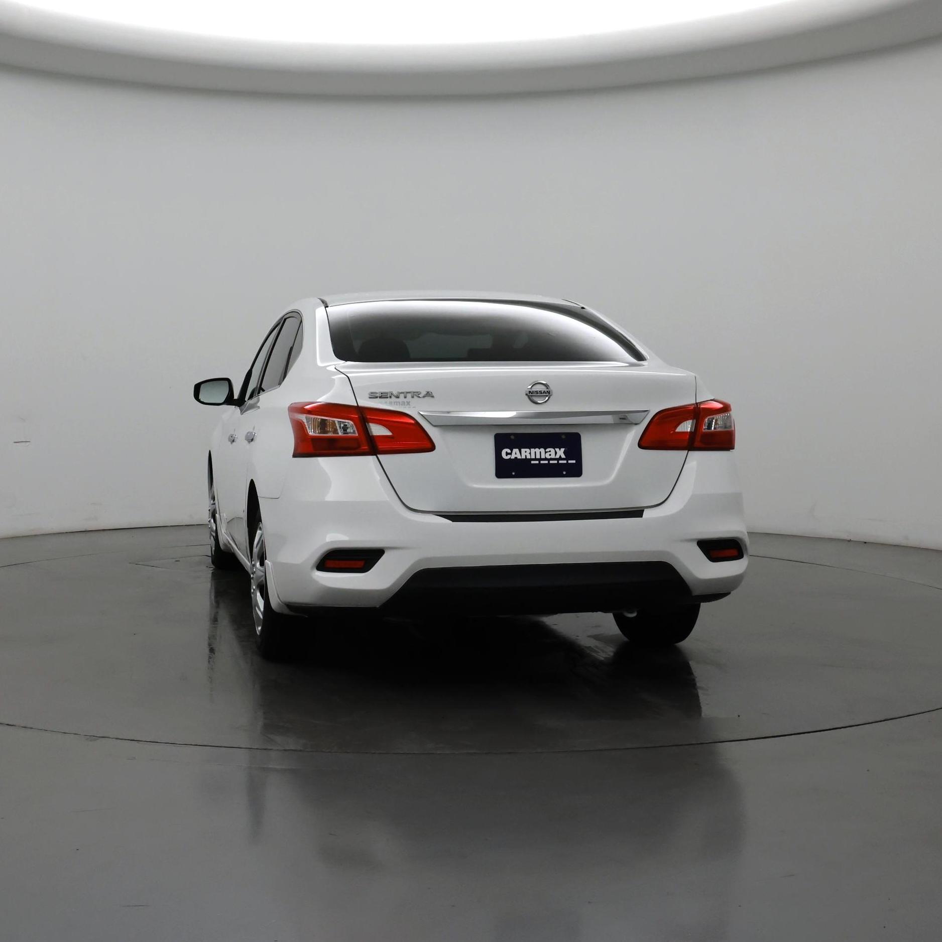 Thumbnail: 2017 Nissan Sentra - 6