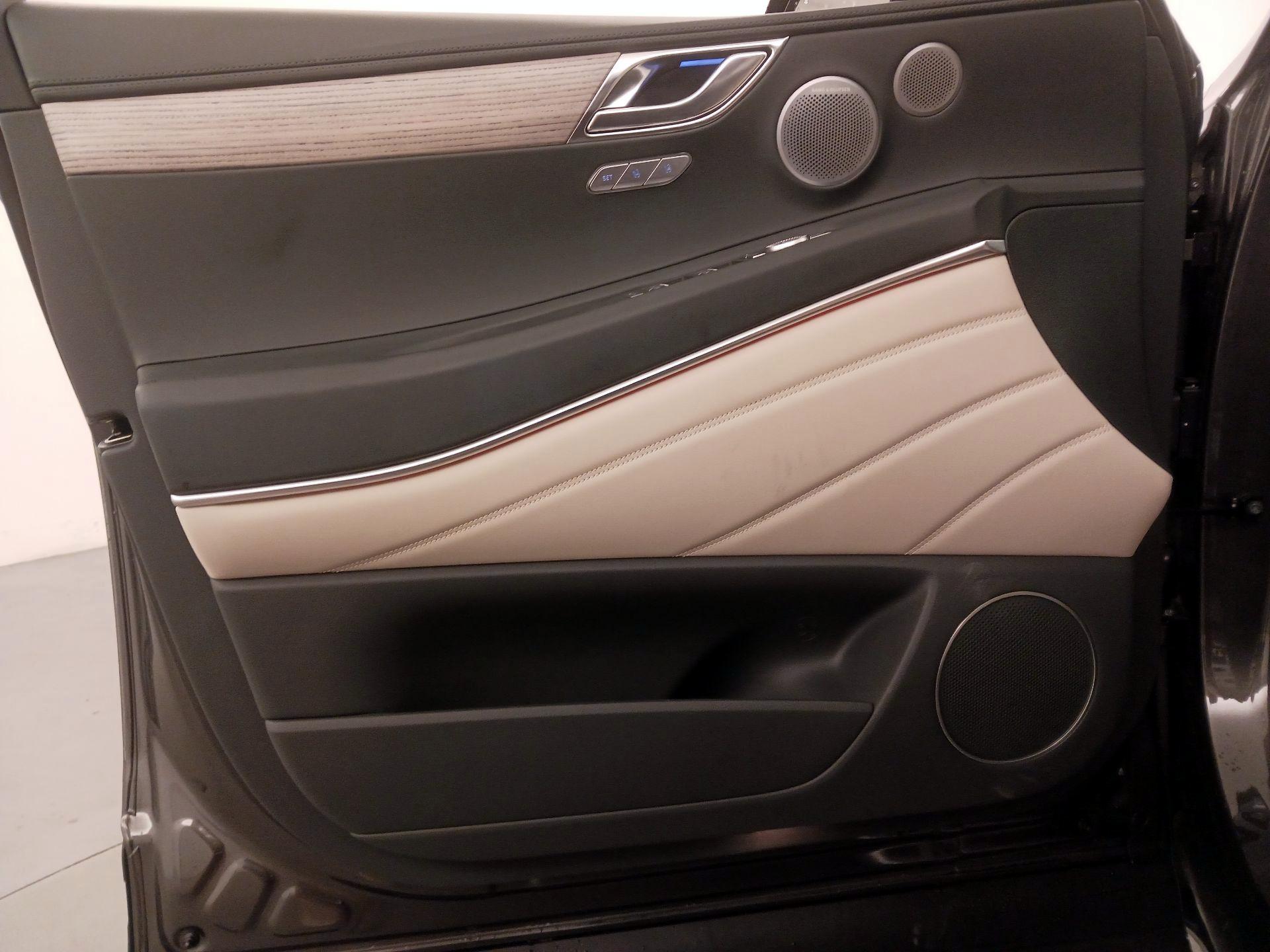 Thumbnail: 2026 Genesis GV80 - 12
