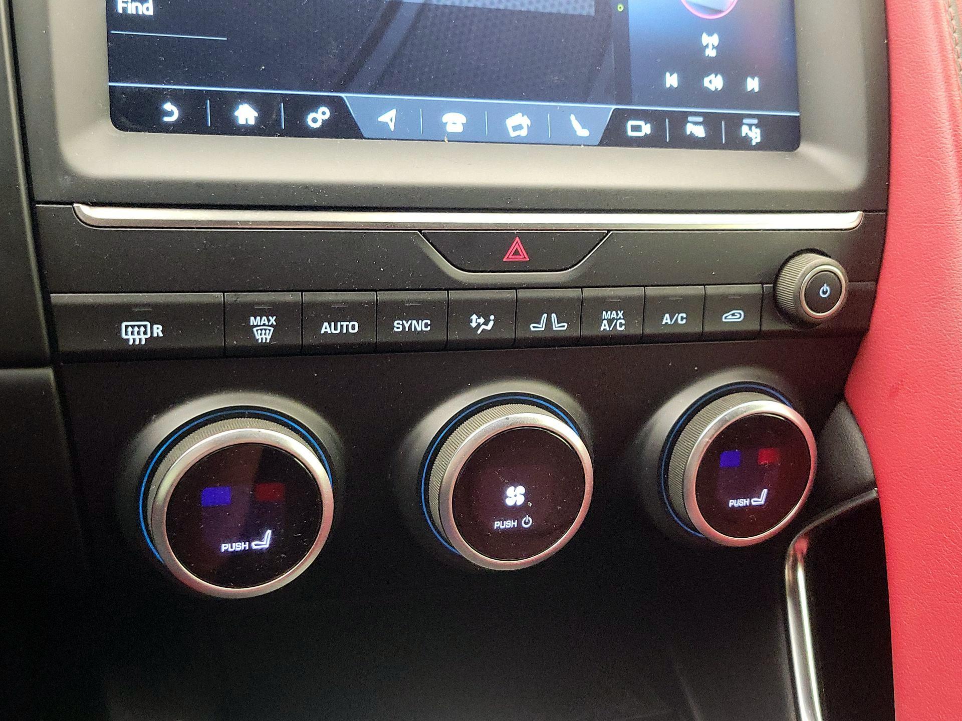 Thumbnail: 2020 Jaguar E-Pace - 17