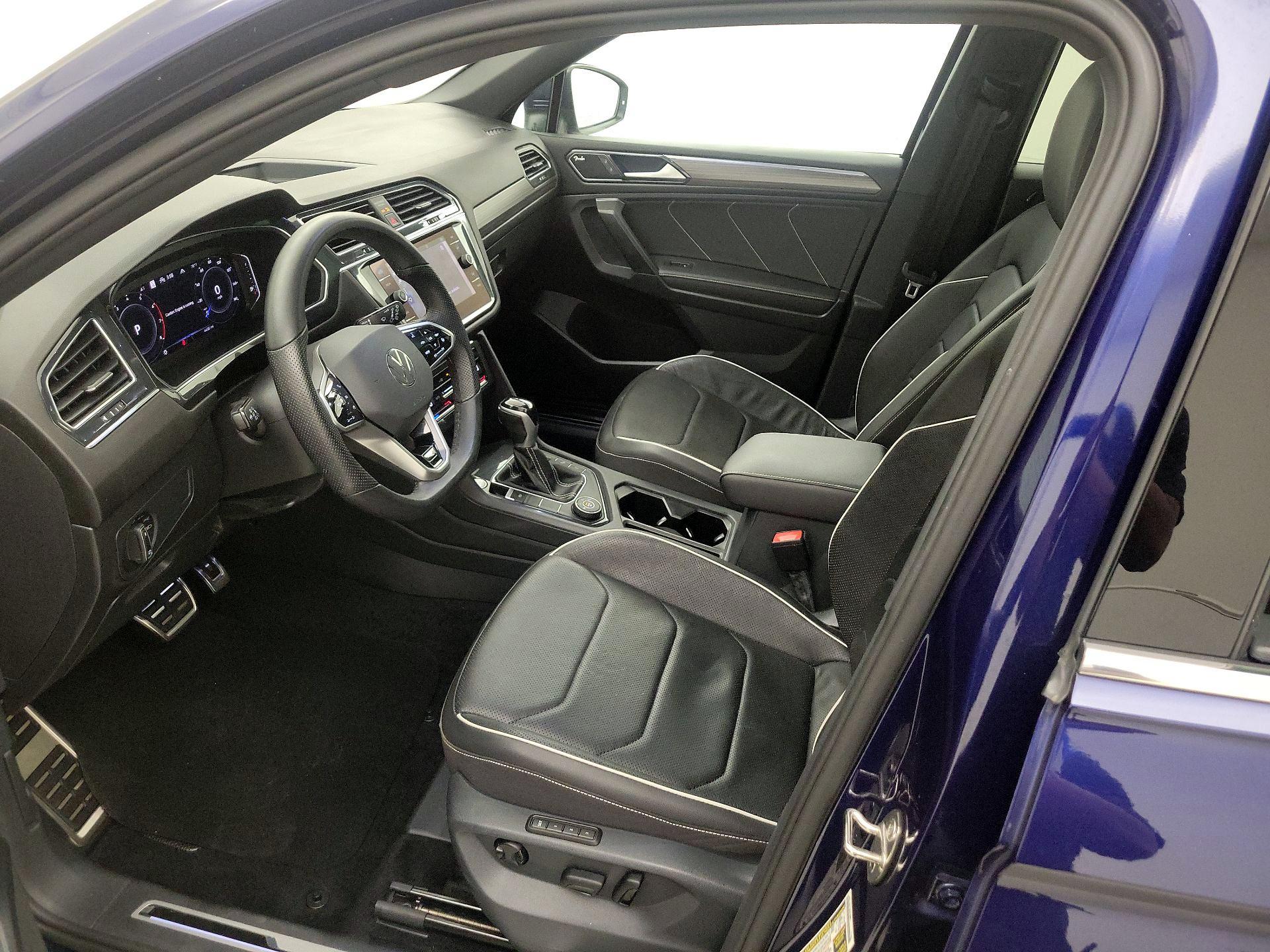 Thumbnail: 2022 Volkswagen Tiguan - 11