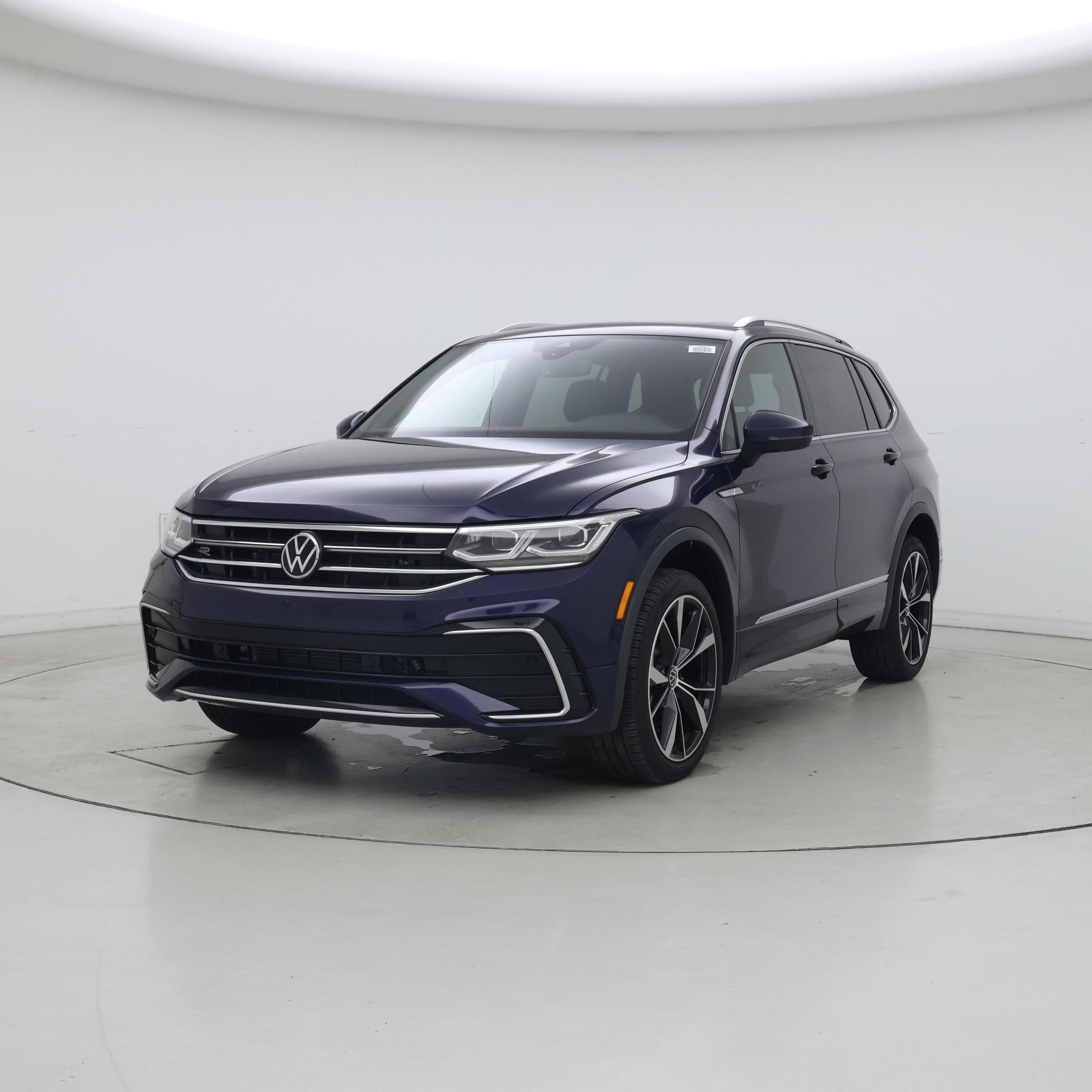 Thumbnail: 2022 Volkswagen Tiguan - 4
