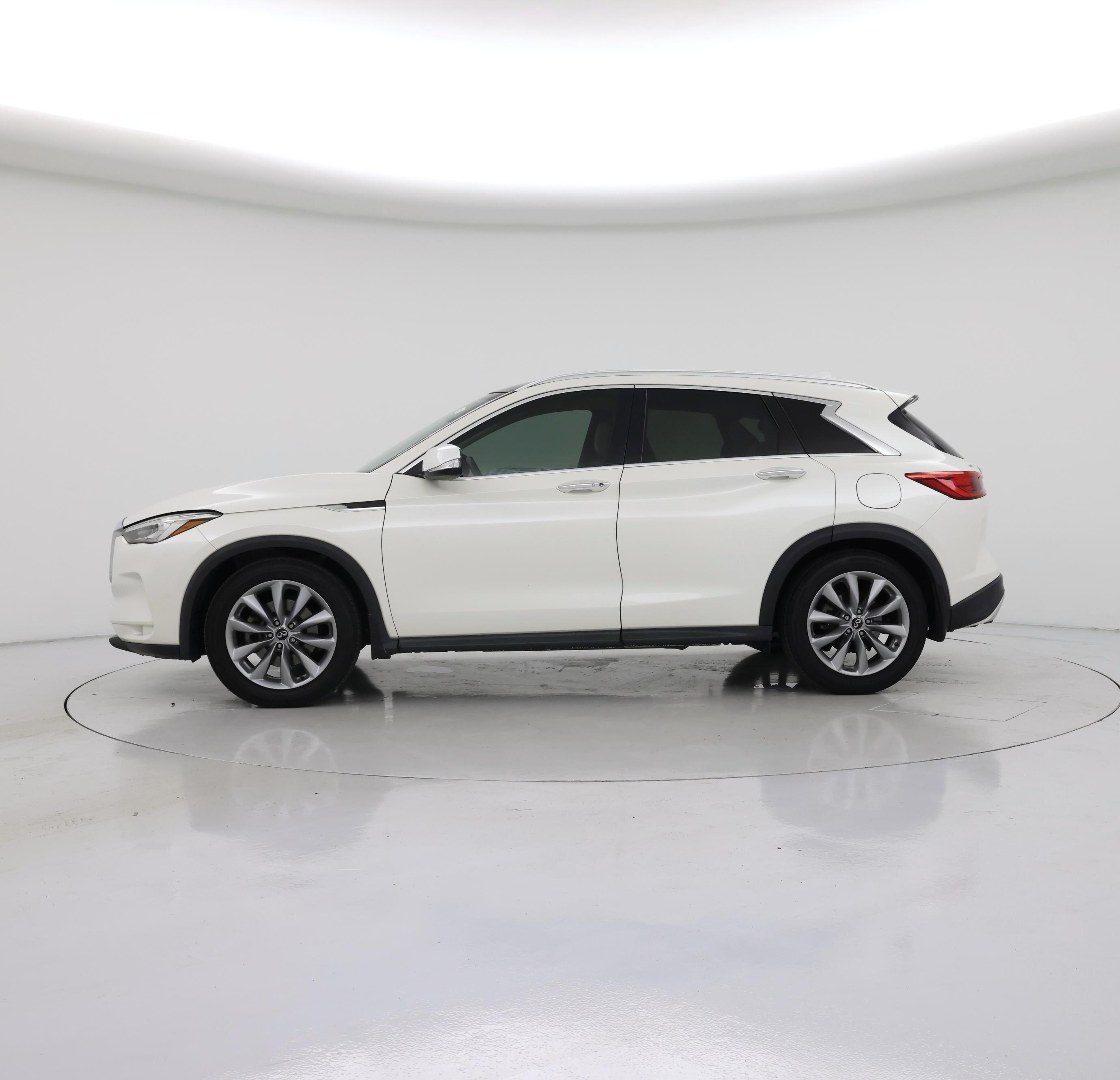 Thumbnail: 2019 INFINITI QX50 - 3