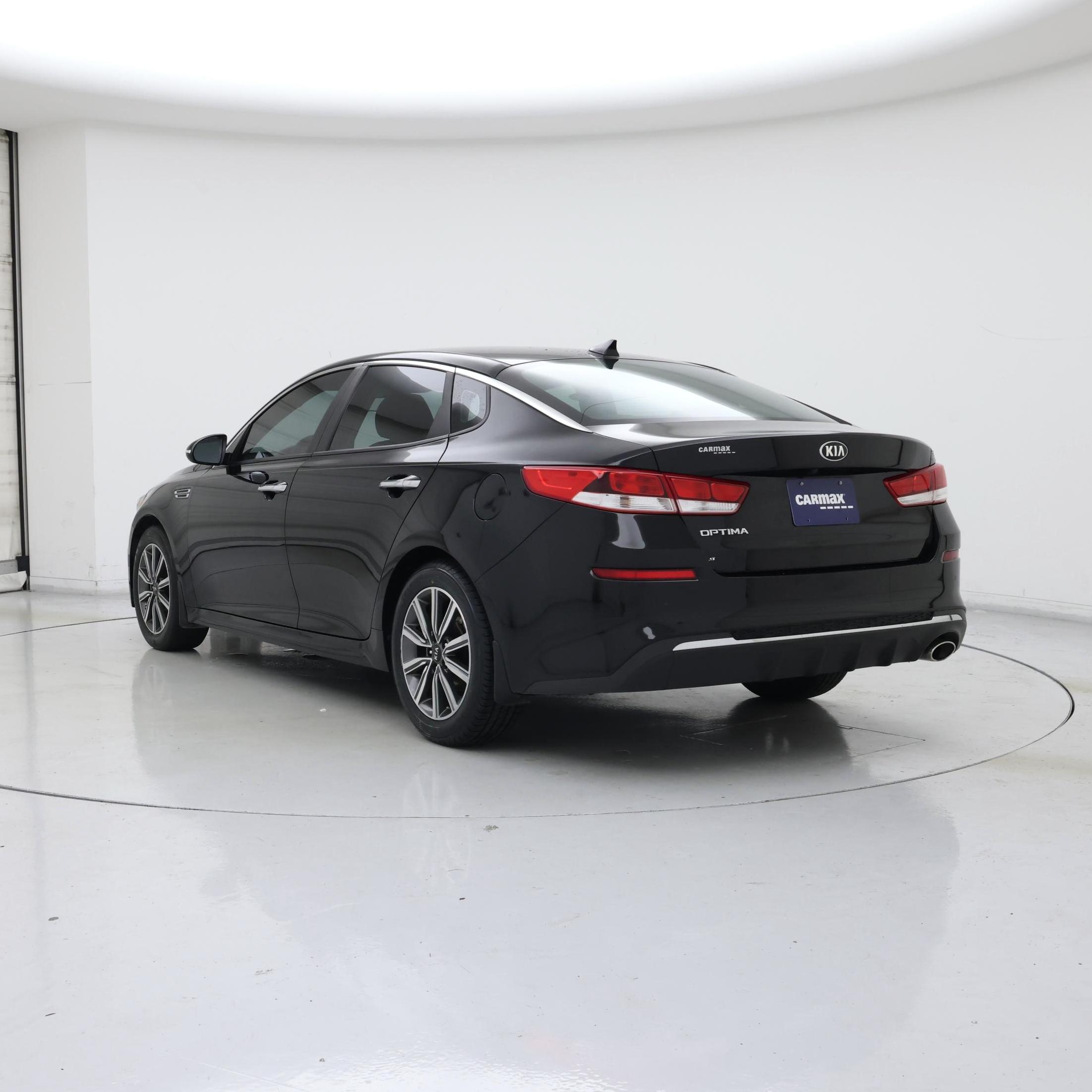 Thumbnail: 2019 Kia Optima - 2