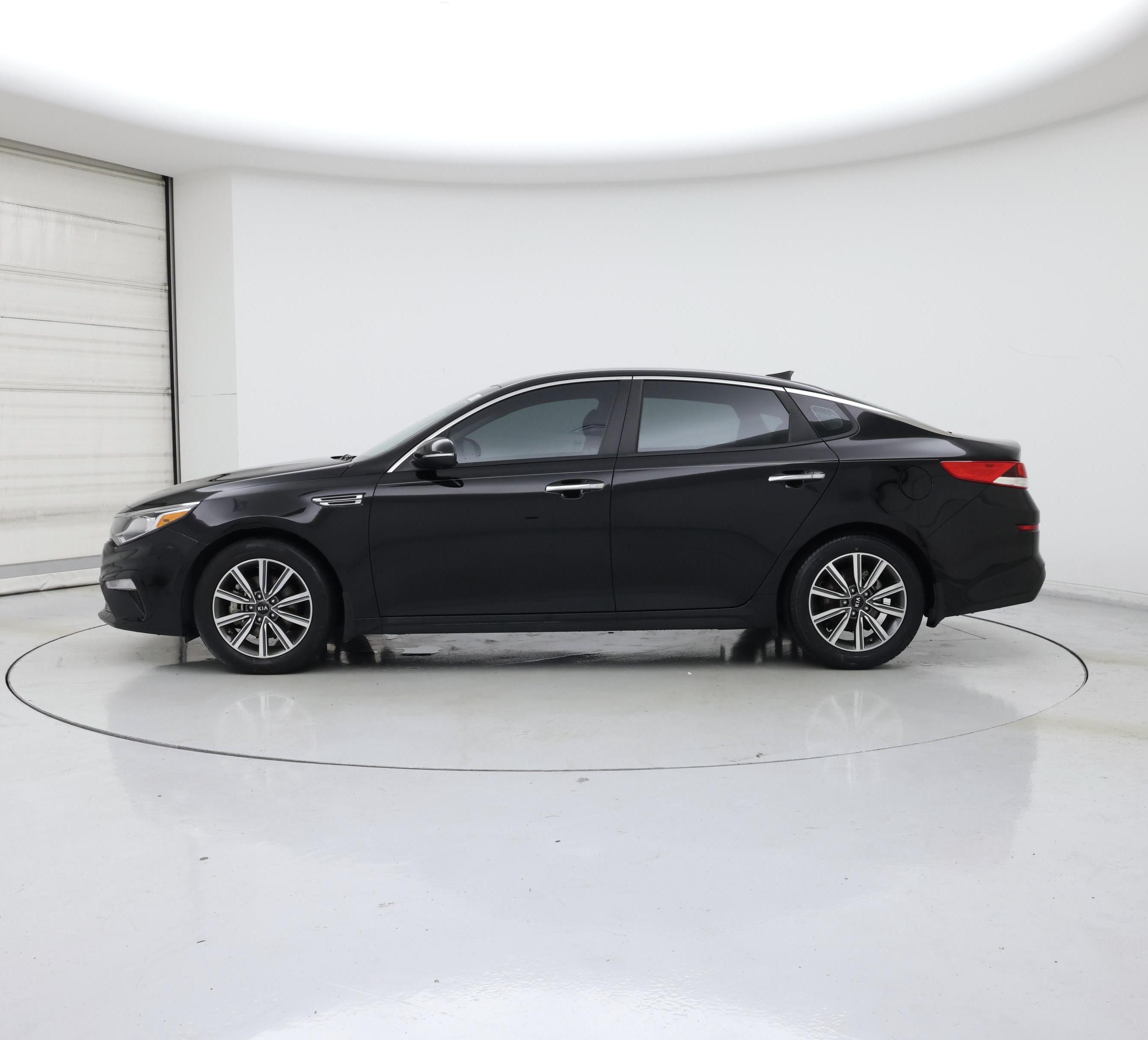 Thumbnail: 2019 Kia Optima - 3