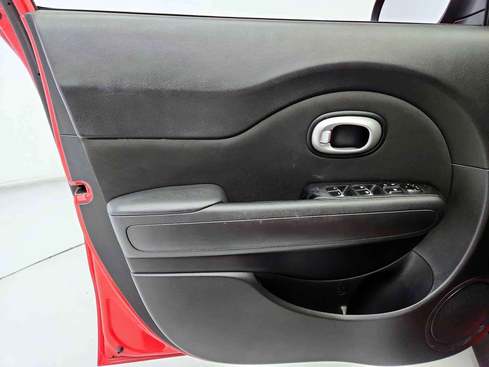 Thumbnail: 2017 Kia Soul - 12