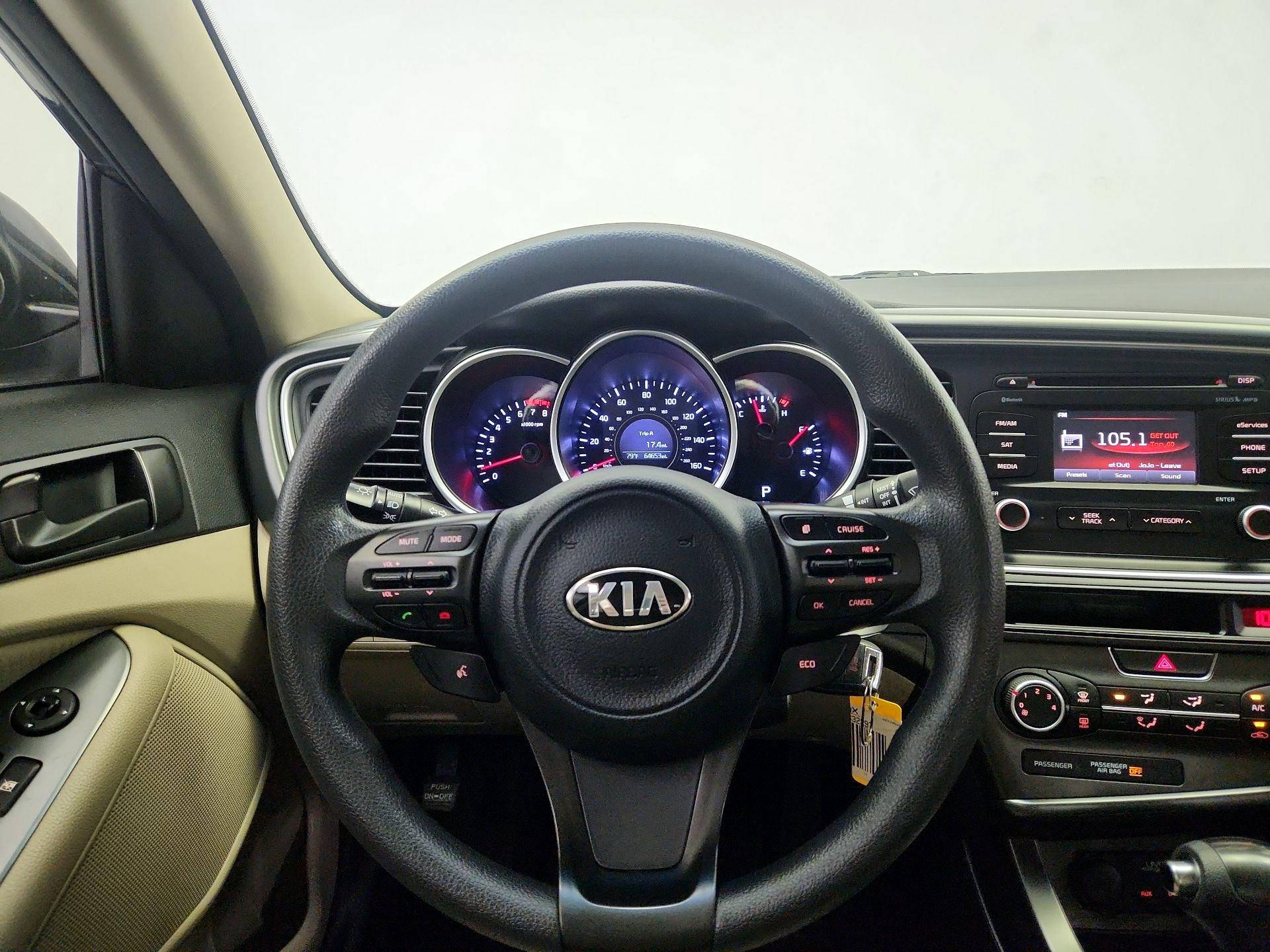 Thumbnail: 2015 Kia Optima - 10
