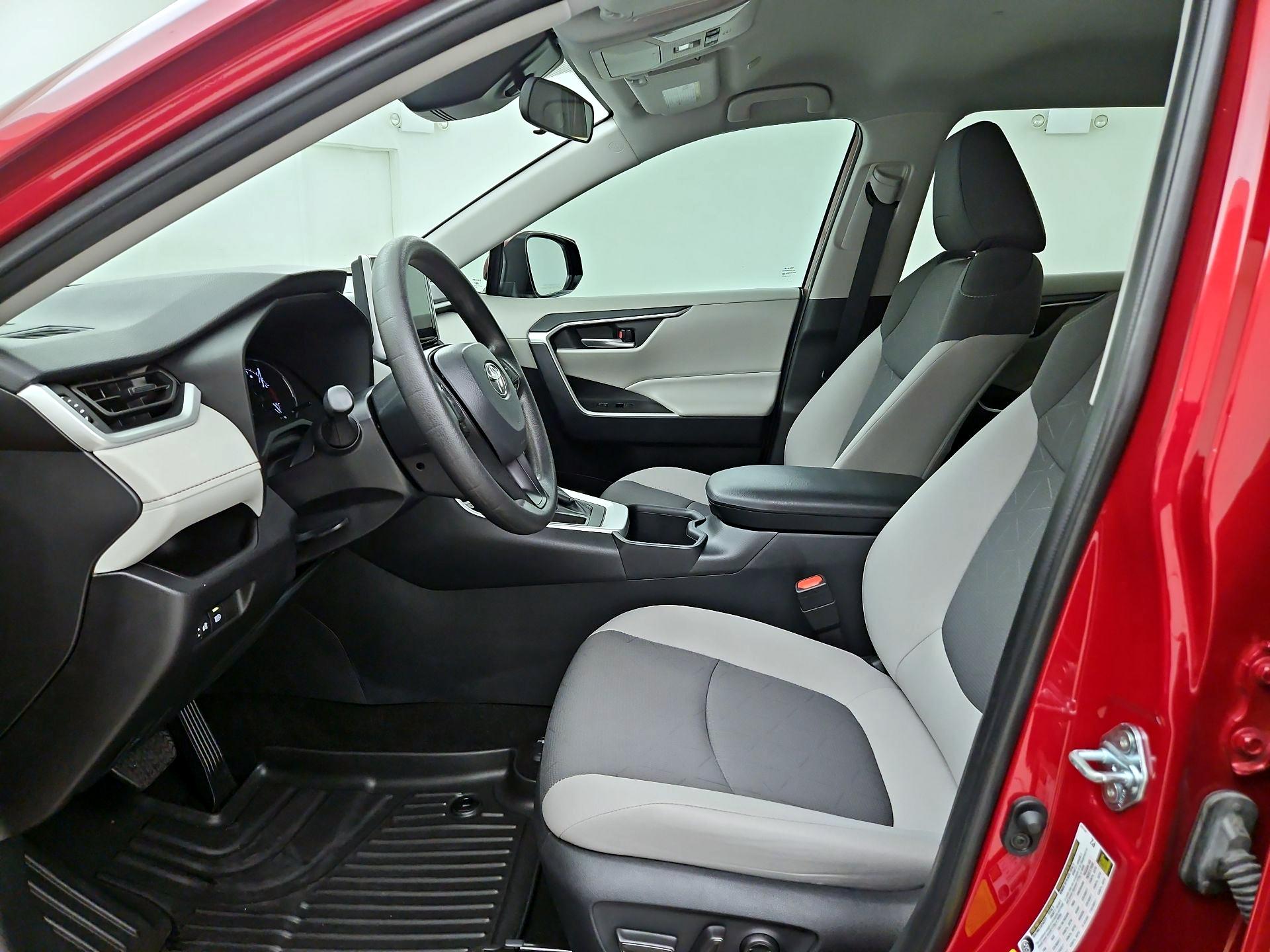 Thumbnail: 2025 Toyota RAV4 - 11