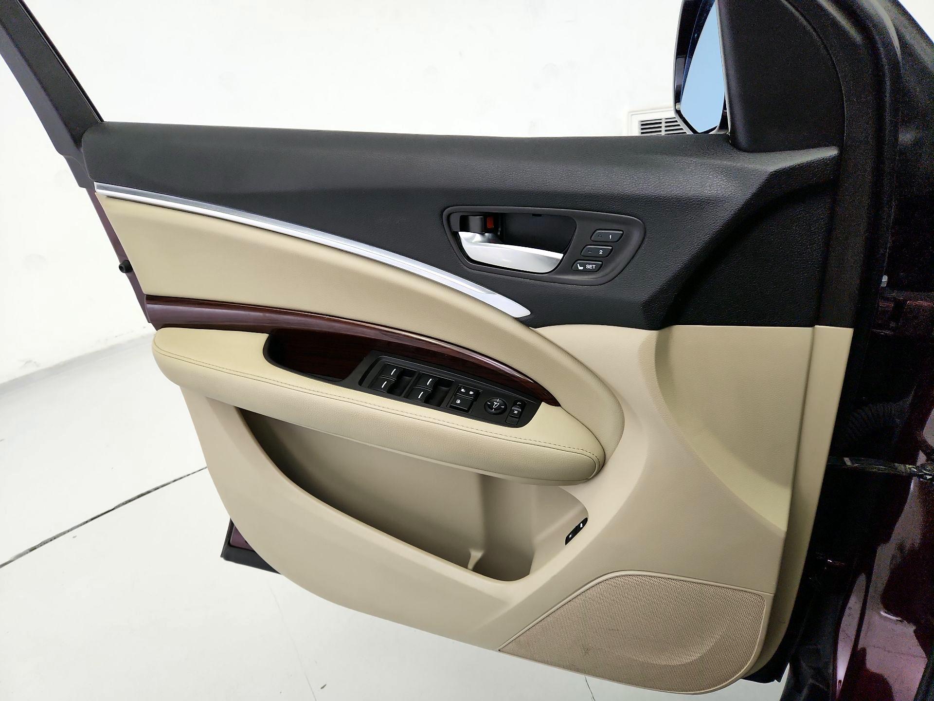 Thumbnail: 2016 Acura MDX - 12
